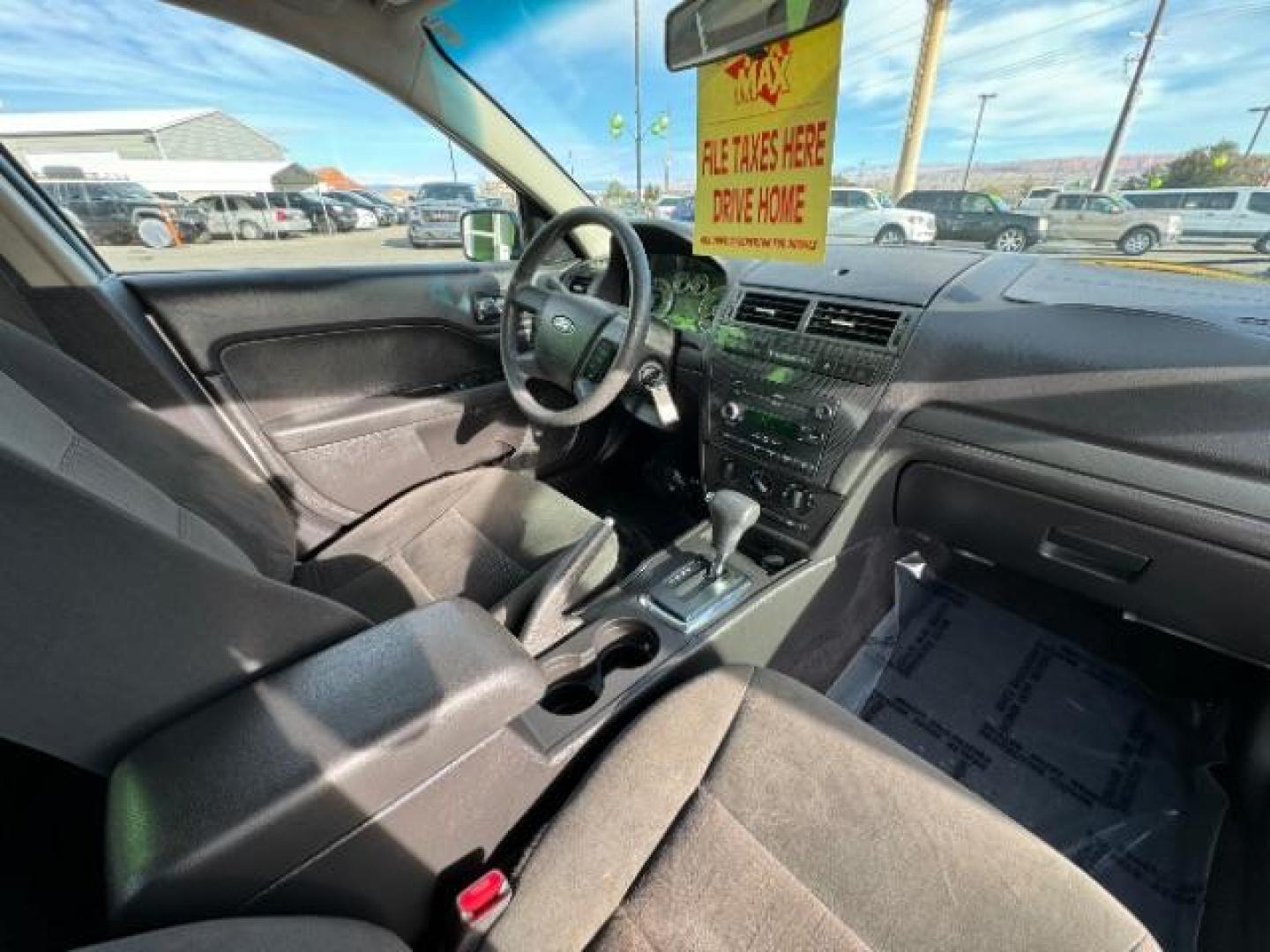 2007 Silver Birch Metallic /Charcoal Black Cloth Interior Ford Fusion V6 SE (3FAHP07197R) with an 3.0L V6 DOHC 24V engine, 5-Speed Automatic transmission, located at 1865 East Red Hills Pkwy, St. George, 84770, (435) 628-0023, 37.120850, -113.543640 - Photo#36