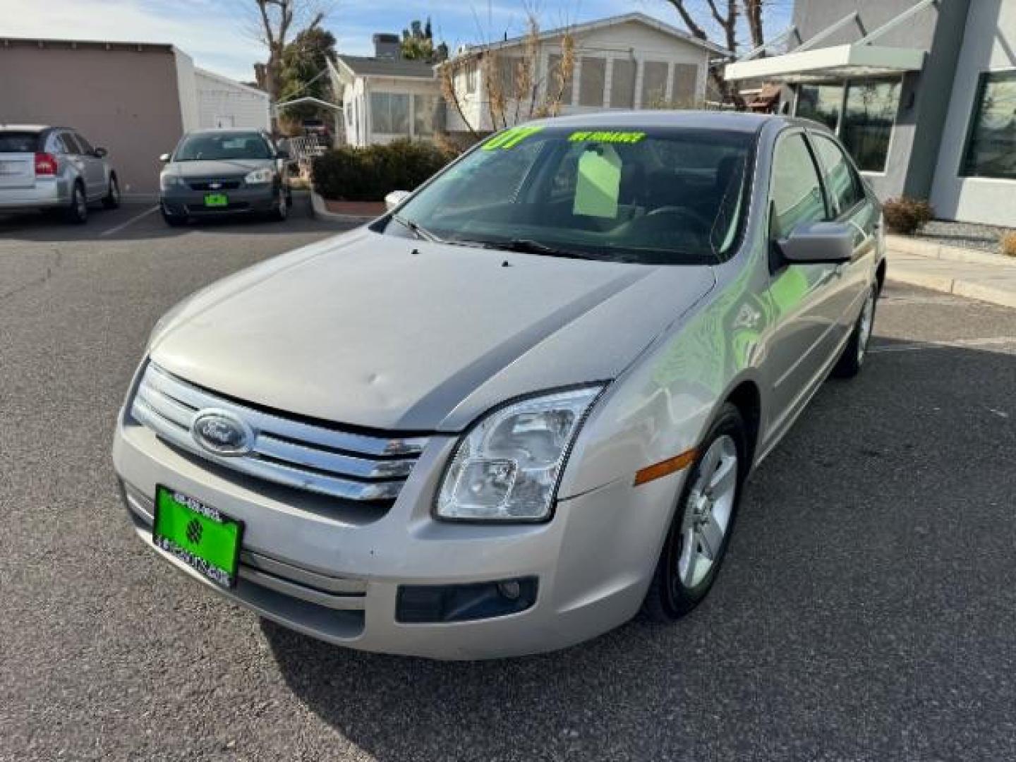 2007 Silver Birch Metallic /Charcoal Black Cloth Interior Ford Fusion V6 SE (3FAHP07197R) with an 3.0L V6 DOHC 24V engine, 5-Speed Automatic transmission, located at 1865 East Red Hills Pkwy, St. George, 84770, (435) 628-0023, 37.120850, -113.543640 - Photo#3