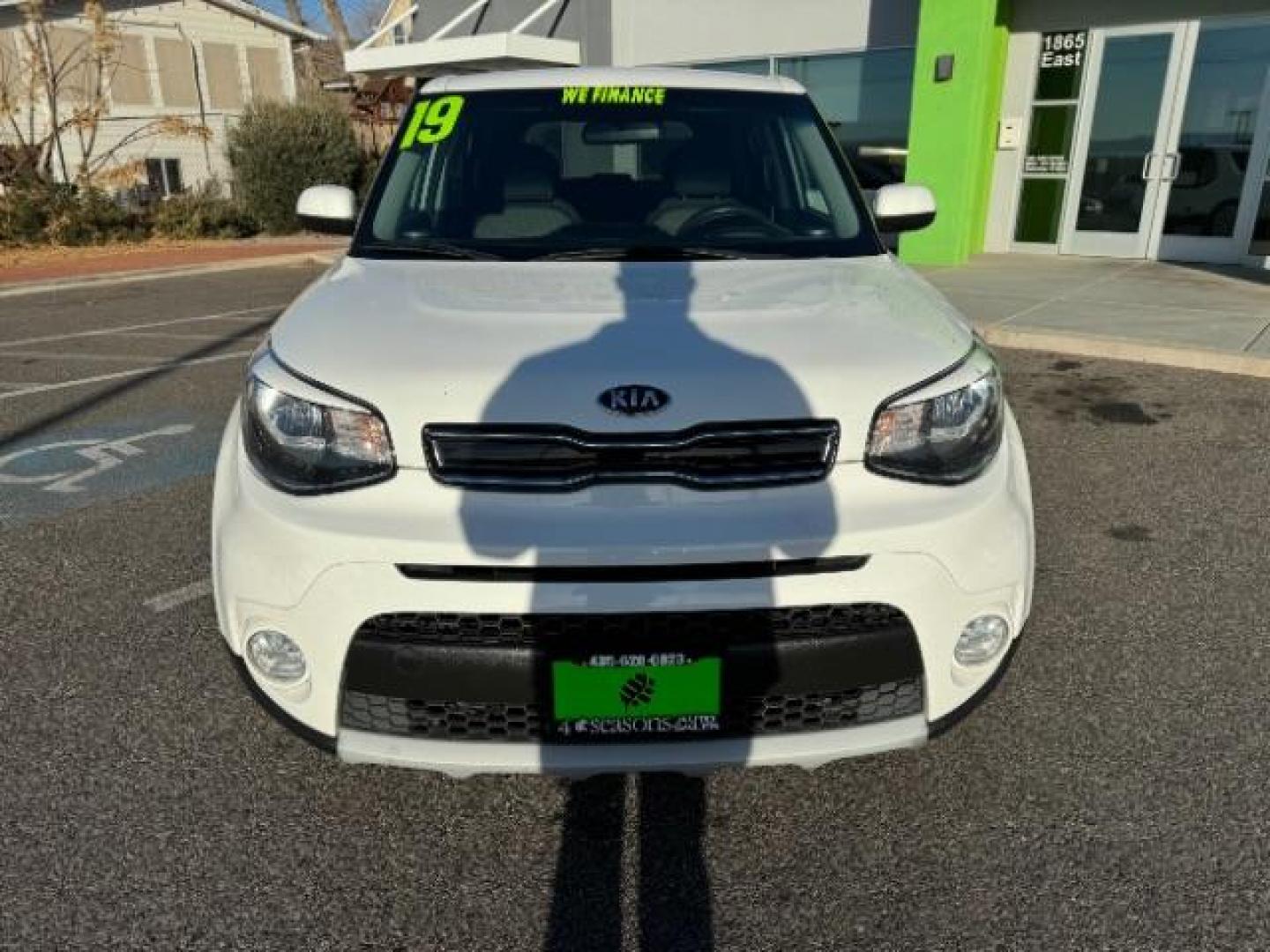 2019 Clear White /Black, cloth Kia Soul + (KNDJP3A54K7) with an 2.0L L4 DOHC 16V engine, 6-Speed Automatic transmission, located at 1865 East Red Hills Pkwy, St. George, 84770, (435) 628-0023, 37.120850, -113.543640 - We specialize in helping ALL people get the best financing available. No matter your credit score, good, bad or none we can get you an amazing rate. Had a bankruptcy, divorce, or repossessions? We give you the green light to get your credit back on the road. Low down and affordable payments that fit - Photo#2