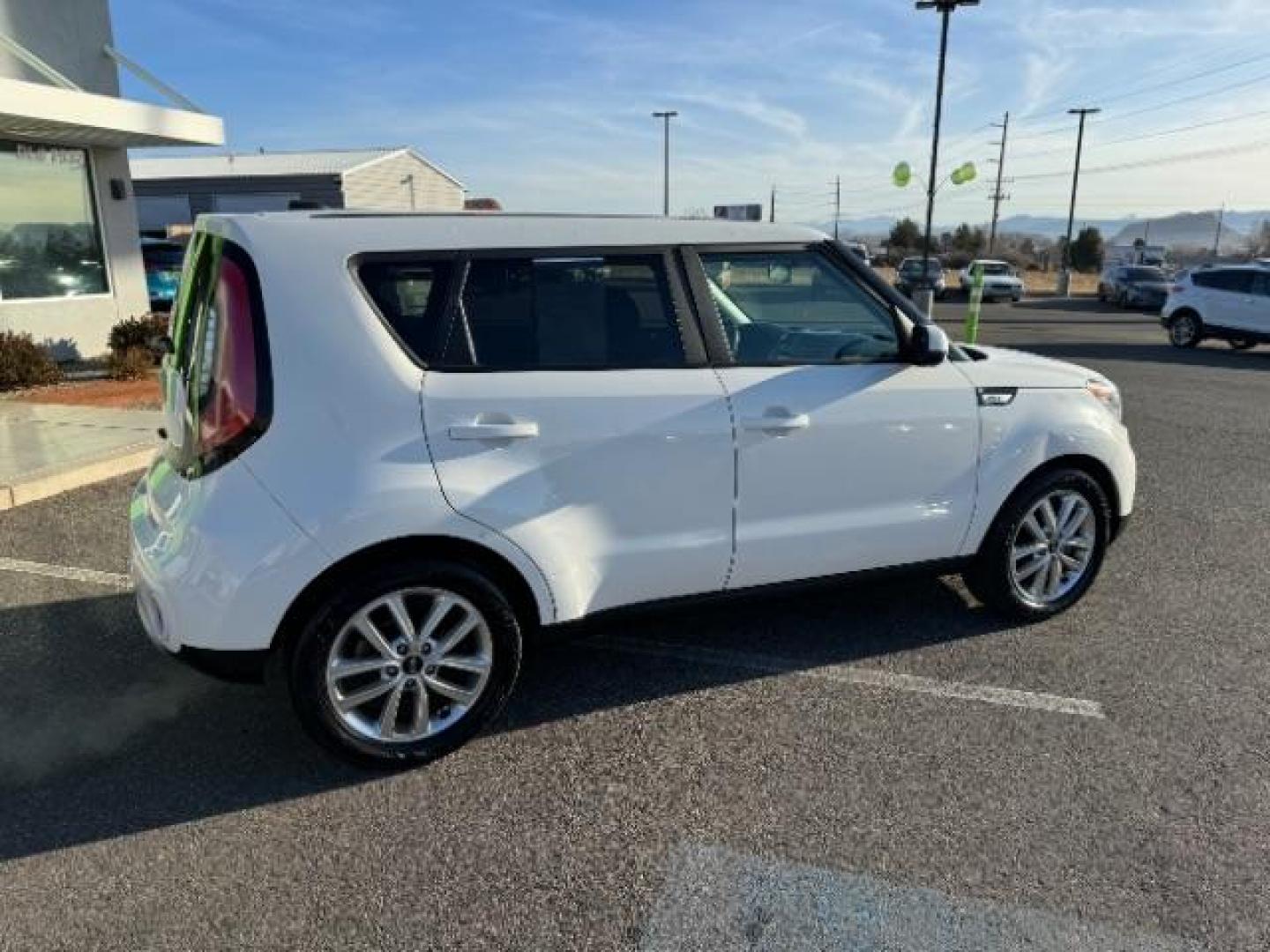 2019 Clear White /Black, cloth Kia Soul + (KNDJP3A54K7) with an 2.0L L4 DOHC 16V engine, 6-Speed Automatic transmission, located at 1865 East Red Hills Pkwy, St. George, 84770, (435) 628-0023, 37.120850, -113.543640 - Photo#10