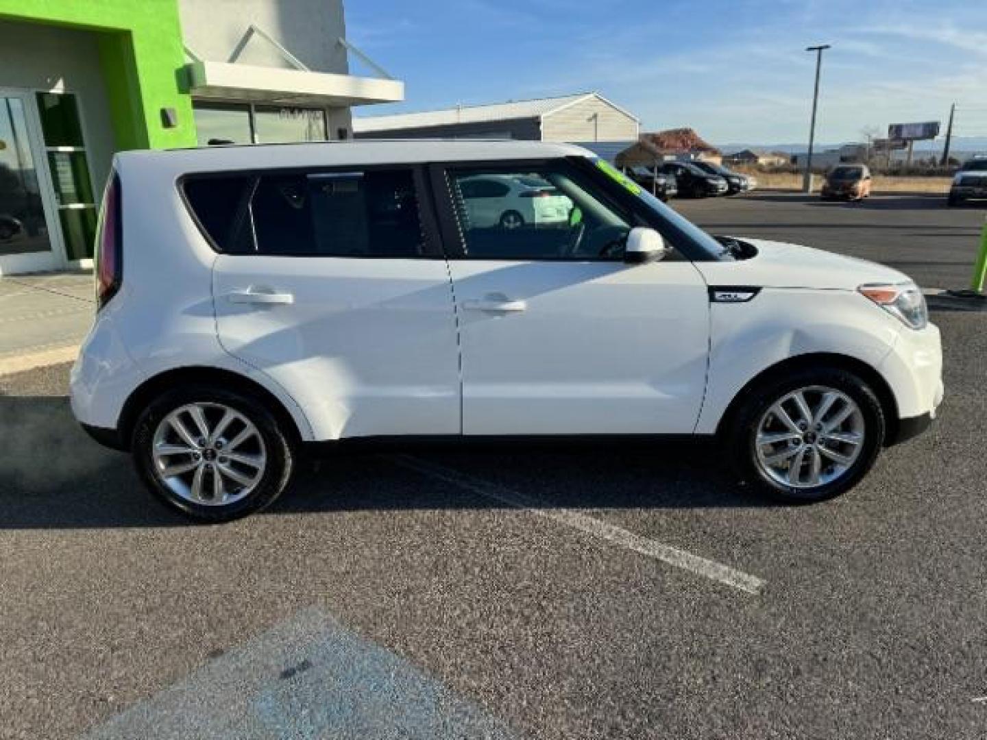 2019 Clear White /Black, cloth Kia Soul + (KNDJP3A54K7) with an 2.0L L4 DOHC 16V engine, 6-Speed Automatic transmission, located at 1865 East Red Hills Pkwy, St. George, 84770, (435) 628-0023, 37.120850, -113.543640 - Photo#11