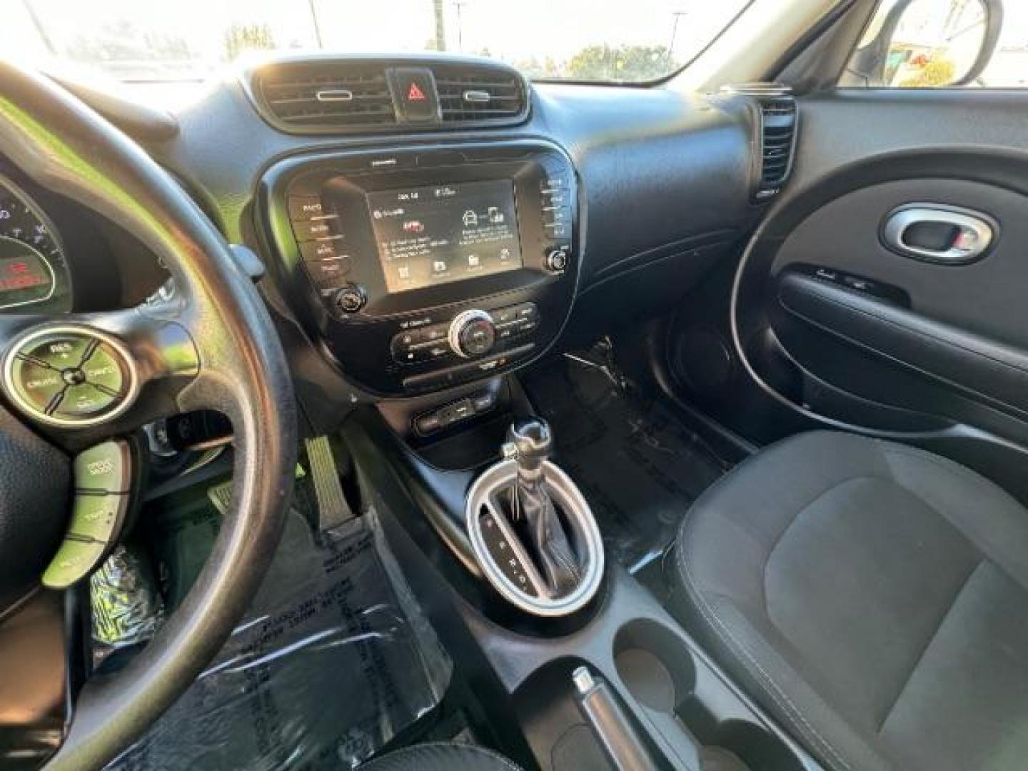 2019 Clear White /Black, cloth Kia Soul + (KNDJP3A54K7) with an 2.0L L4 DOHC 16V engine, 6-Speed Automatic transmission, located at 1865 East Red Hills Pkwy, St. George, 84770, (435) 628-0023, 37.120850, -113.543640 - Photo#19