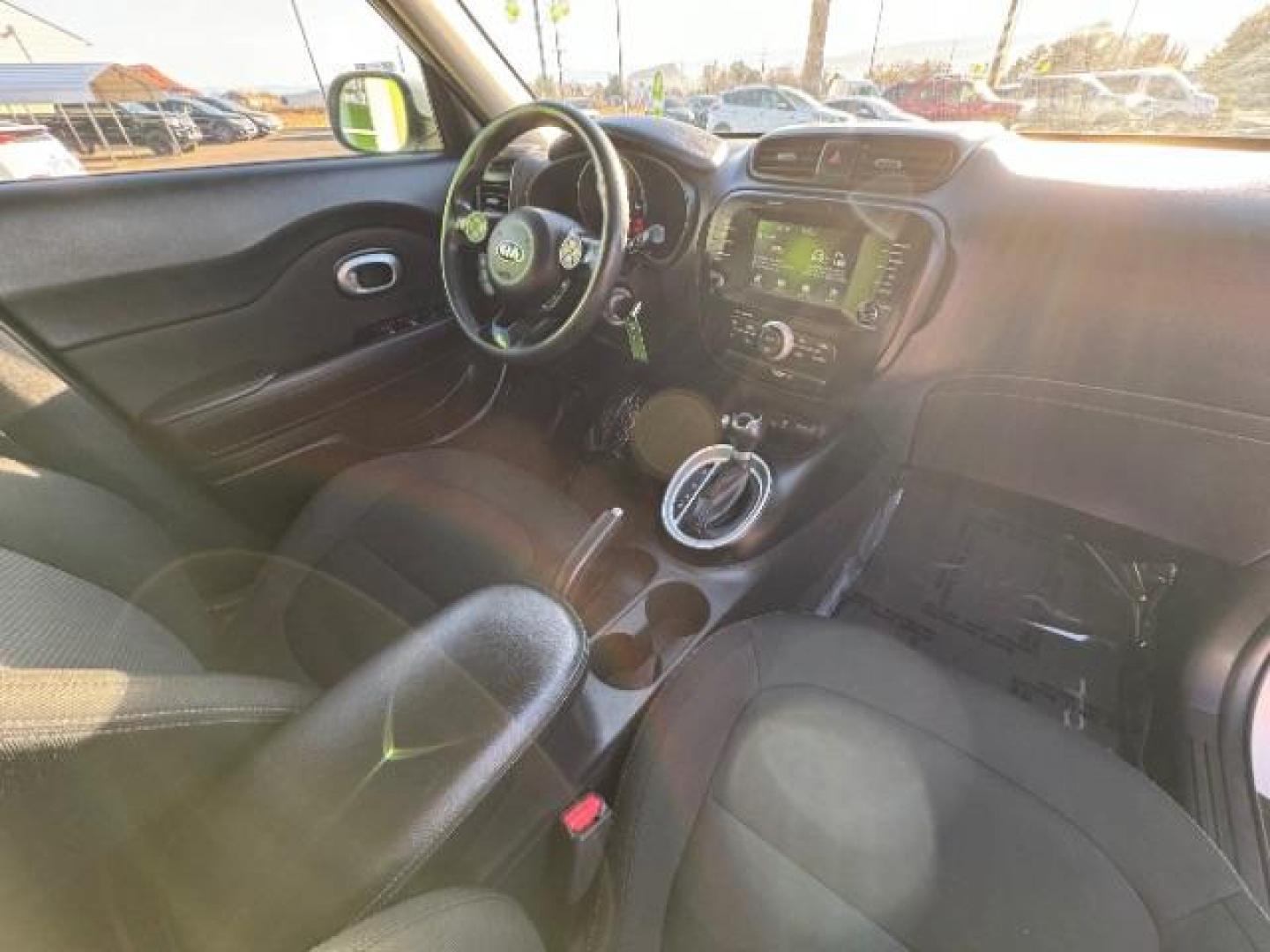 2019 Clear White /Black, cloth Kia Soul + (KNDJP3A54K7) with an 2.0L L4 DOHC 16V engine, 6-Speed Automatic transmission, located at 1865 East Red Hills Pkwy, St. George, 84770, (435) 628-0023, 37.120850, -113.543640 - Photo#34