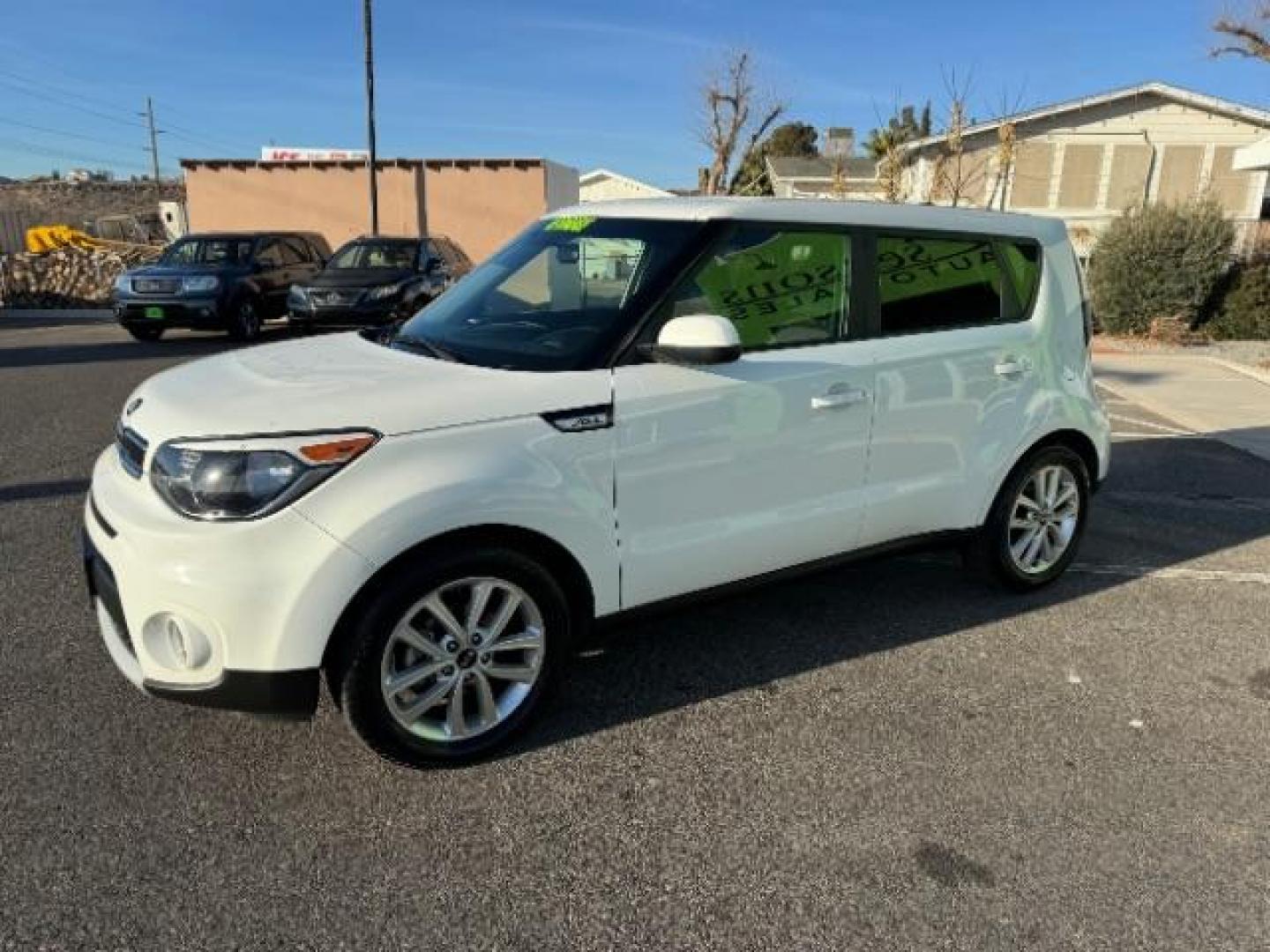 2019 Clear White /Black, cloth Kia Soul + (KNDJP3A54K7) with an 2.0L L4 DOHC 16V engine, 6-Speed Automatic transmission, located at 1865 East Red Hills Pkwy, St. George, 84770, (435) 628-0023, 37.120850, -113.543640 - Photo#4