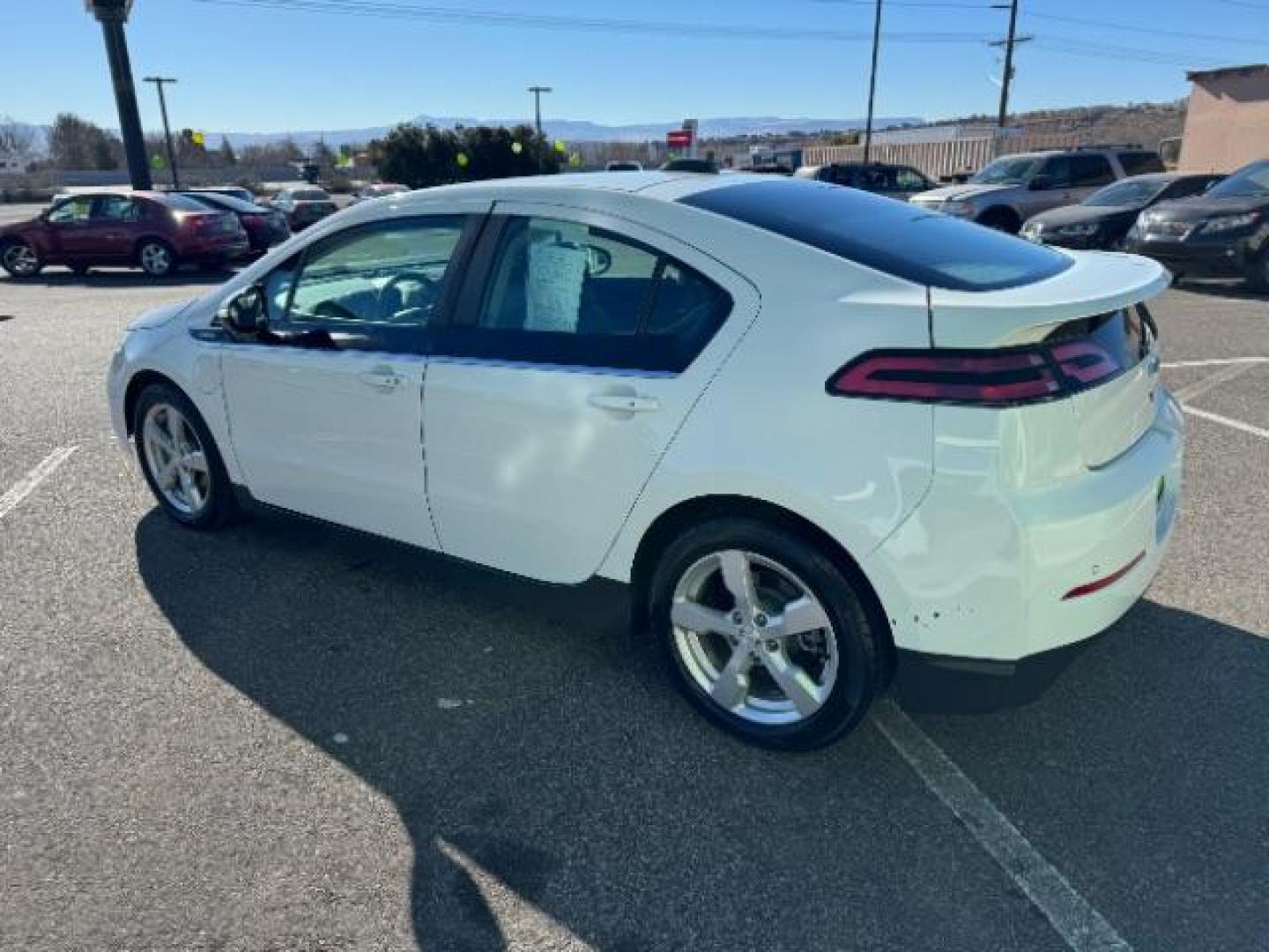 2015 Summit White /Jet Black/Dark Accents Chevrolet Volt Standard w/ Navigation (1G1RC6E45FU) with an ELECTRIC engine, Continuously Variable Transmission transmission, located at 1865 East Red Hills Pkwy, St. George, 84770, (435) 628-0023, 37.120850, -113.543640 - Photo#7