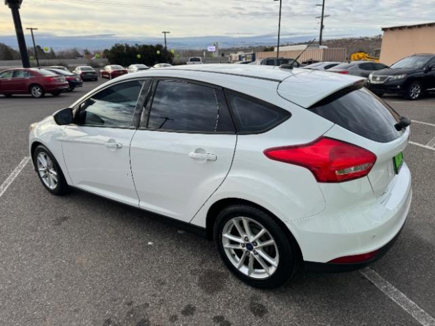 2015 Oxford White /Charcoal Black, leather Ford Focus SE Hatch (1FADP3K25FL) with an 2.0L L4 DOHC 16V engine, 5-Speed Manual transmission, located at 940 North Main Street, Cedar City, UT, 84720, (435) 628-0023, 37.692936, -113.061897 - We specialize in helping ALL people get the best financing available. No matter your credit score, good, bad or none we can get you an amazing rate. Had a bankruptcy, divorce, or repossessions? We give you the green light to get your credit back on the road. Low down and affordable payments that fit - Photo#6