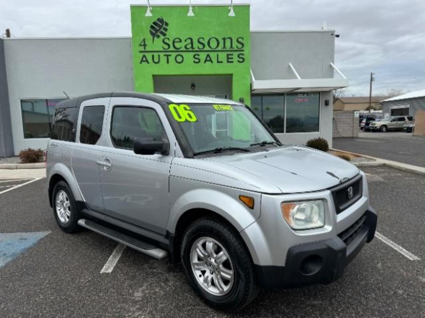 2006 Alabaster Silver Metallic /Gray/Blue Cloth Interior Honda Element EX-P 2WD AT (5J6YH187X6L) with an 2.4L L4 DOHC 16V engine, 4-Speed Automatic transmission, located at 940 North Main Street, Cedar City, UT, 84720, (435) 628-0023, 37.692936, -113.061897 - Photo#0