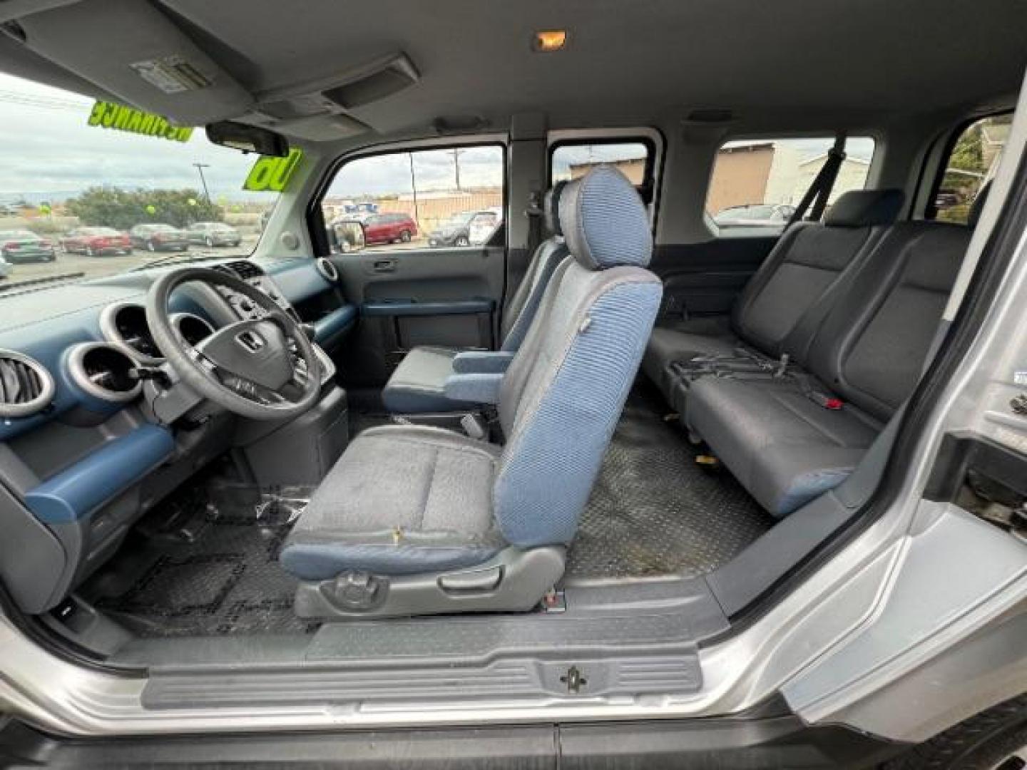 2006 Alabaster Silver Metallic /Gray/Blue Cloth Interior Honda Element EX-P 2WD AT (5J6YH187X6L) with an 2.4L L4 DOHC 16V engine, 4-Speed Automatic transmission, located at 940 North Main Street, Cedar City, UT, 84720, (435) 628-0023, 37.692936, -113.061897 - Photo#23