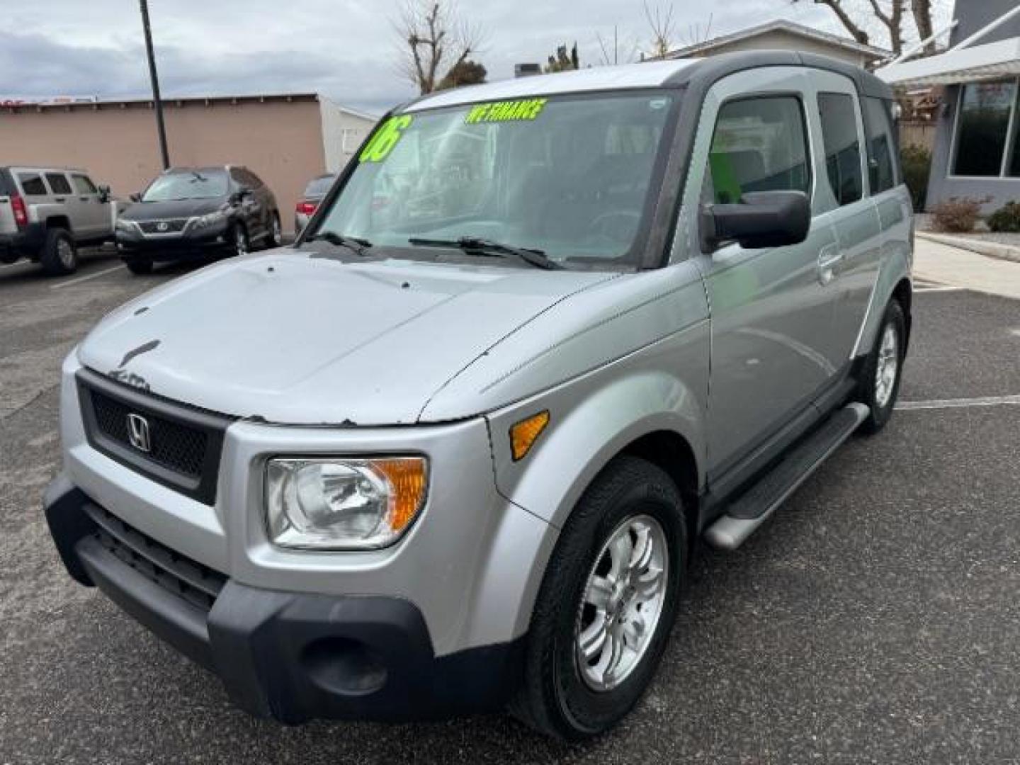 2006 Alabaster Silver Metallic /Gray/Blue Cloth Interior Honda Element EX-P 2WD AT (5J6YH187X6L) with an 2.4L L4 DOHC 16V engine, 4-Speed Automatic transmission, located at 940 North Main Street, Cedar City, UT, 84720, (435) 628-0023, 37.692936, -113.061897 - Photo#3