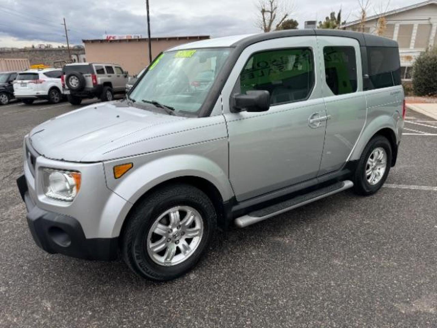 2006 Alabaster Silver Metallic /Gray/Blue Cloth Interior Honda Element EX-P 2WD AT (5J6YH187X6L) with an 2.4L L4 DOHC 16V engine, 4-Speed Automatic transmission, located at 940 North Main Street, Cedar City, UT, 84720, (435) 628-0023, 37.692936, -113.061897 - Photo#4