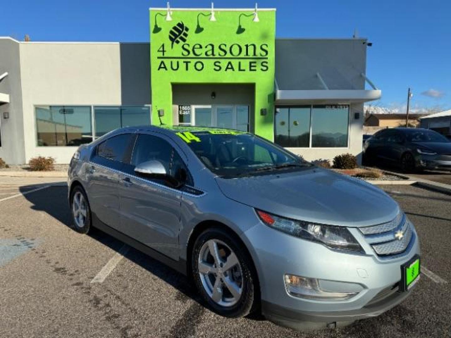 2014 Blue Chevrolet Volt Standard w/ LEP (1G1RE6E46EU) with an ELECTRIC engine, Continuously Variable Transmission transmission, located at 1865 East Red Hills Pkwy, St. George, 84770, (435) 628-0023, 37.120850, -113.543640 - ***This Vehicle May Qualify for up to $4k Cashback*** https://www.irs.gov/credits-deductions/used-clean-vehicle-credit We specialize in helping ALL people get the best financing available. No matter your credit score, good, bad or none we can get you an amazing rate. Had a bankruptcy, divorce, or - Photo#0