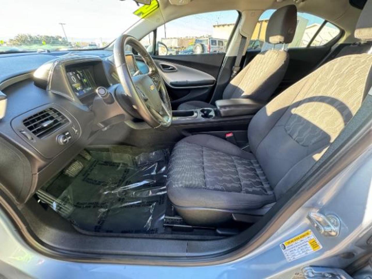 2014 Blue Chevrolet Volt Standard w/ LEP (1G1RE6E46EU) with an ELECTRIC engine, Continuously Variable Transmission transmission, located at 1865 East Red Hills Pkwy, St. George, 84770, (435) 628-0023, 37.120850, -113.543640 - ***This Vehicle May Qualify for up to $4k Cashback*** https://www.irs.gov/credits-deductions/used-clean-vehicle-credit We specialize in helping ALL people get the best financing available. No matter your credit score, good, bad or none we can get you an amazing rate. Had a bankruptcy, divorce, or - Photo#20