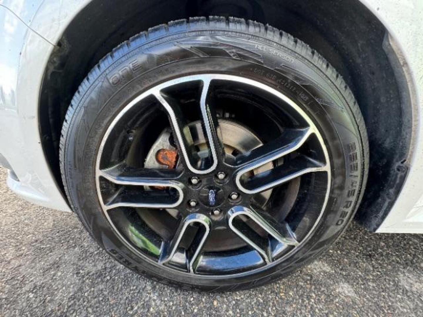 2014 White Platinum Met TC /Charcoal Black Ford Flex Limited AWD w/EcoBoost (2FMHK6DTXEB) with an 3.5L V6 DOHC 24V engine, 6-Speed Automatic Overdrive transmission, located at 1865 East Red Hills Pkwy, St. George, 84770, (435) 628-0023, 37.120850, -113.543640 - We specialize in helping ALL people get the best financing available. No matter your credit score, good, bad or none we can get you an amazing rate. Had a bankruptcy, divorce, or repossessions? We give you the green light to get your credit back on the road. Low down and affordable payments that fit - Photo#15