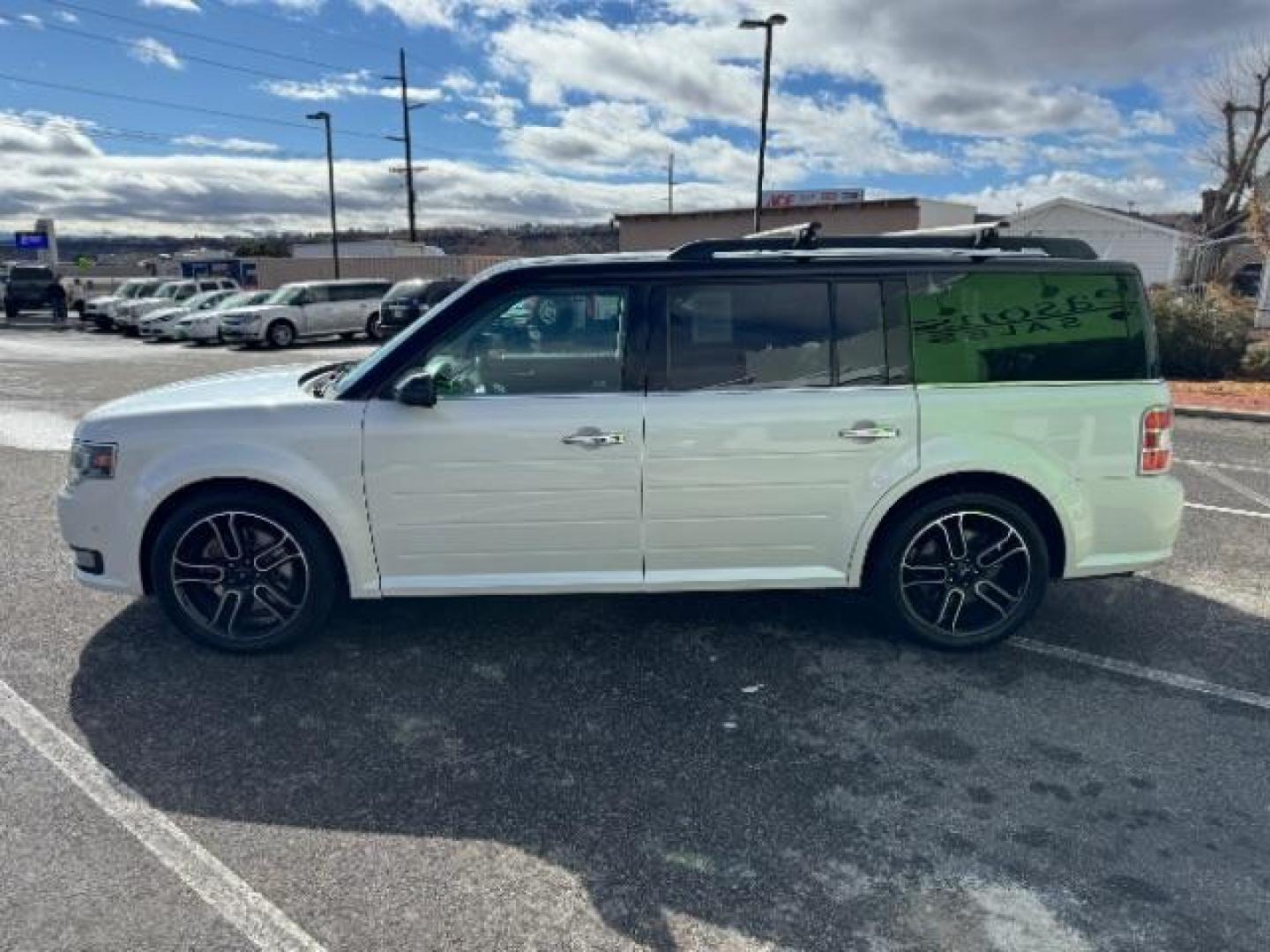 2014 White Platinum Met TC /Charcoal Black Ford Flex Limited AWD w/EcoBoost (2FMHK6DTXEB) with an 3.5L V6 DOHC 24V engine, 6-Speed Automatic Overdrive transmission, located at 1865 East Red Hills Pkwy, St. George, 84770, (435) 628-0023, 37.120850, -113.543640 - We specialize in helping ALL people get the best financing available. No matter your credit score, good, bad or none we can get you an amazing rate. Had a bankruptcy, divorce, or repossessions? We give you the green light to get your credit back on the road. Low down and affordable payments that fit - Photo#5