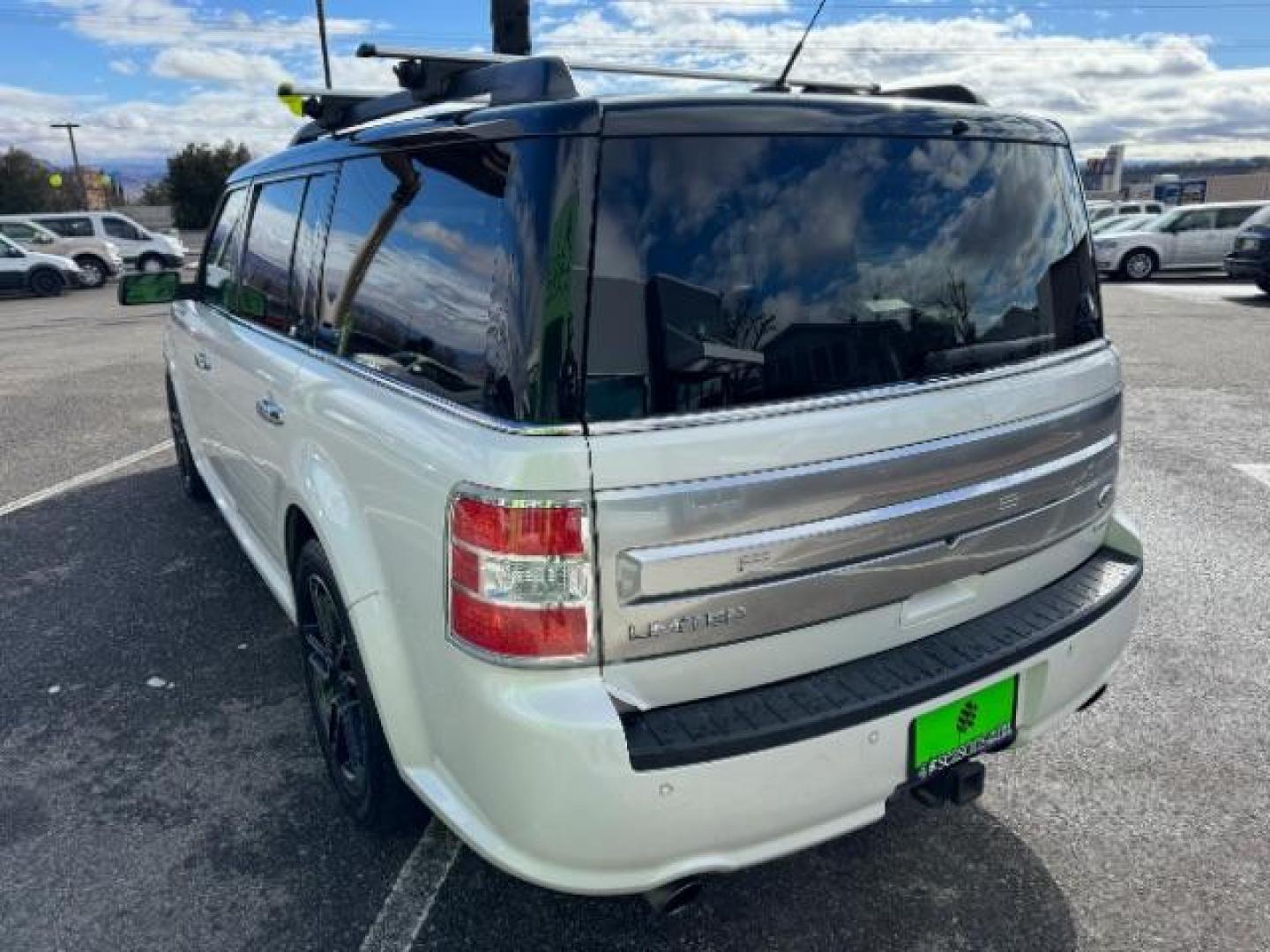 2014 White Platinum Met TC /Charcoal Black Ford Flex Limited AWD w/EcoBoost (2FMHK6DTXEB) with an 3.5L V6 DOHC 24V engine, 6-Speed Automatic Overdrive transmission, located at 1865 East Red Hills Pkwy, St. George, 84770, (435) 628-0023, 37.120850, -113.543640 - We specialize in helping ALL people get the best financing available. No matter your credit score, good, bad or none we can get you an amazing rate. Had a bankruptcy, divorce, or repossessions? We give you the green light to get your credit back on the road. Low down and affordable payments that fit - Photo#7