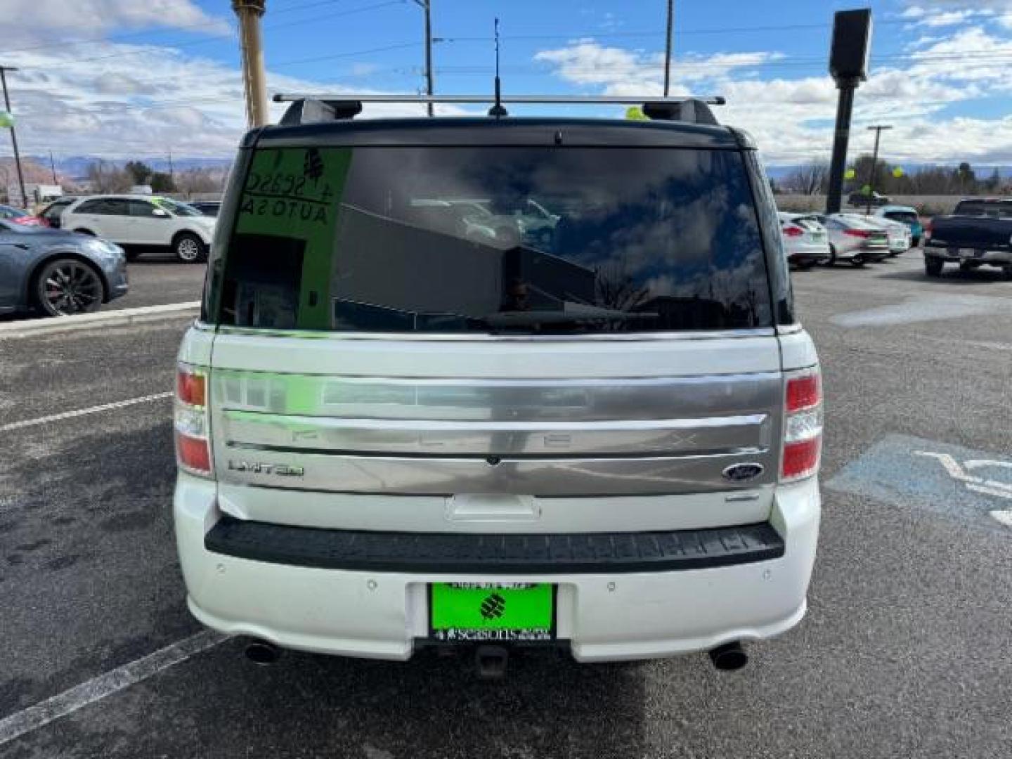 2014 White Platinum Met TC /Charcoal Black Ford Flex Limited AWD w/EcoBoost (2FMHK6DTXEB) with an 3.5L V6 DOHC 24V engine, 6-Speed Automatic Overdrive transmission, located at 1865 East Red Hills Pkwy, St. George, 84770, (435) 628-0023, 37.120850, -113.543640 - We specialize in helping ALL people get the best financing available. No matter your credit score, good, bad or none we can get you an amazing rate. Had a bankruptcy, divorce, or repossessions? We give you the green light to get your credit back on the road. Low down and affordable payments that fit - Photo#8