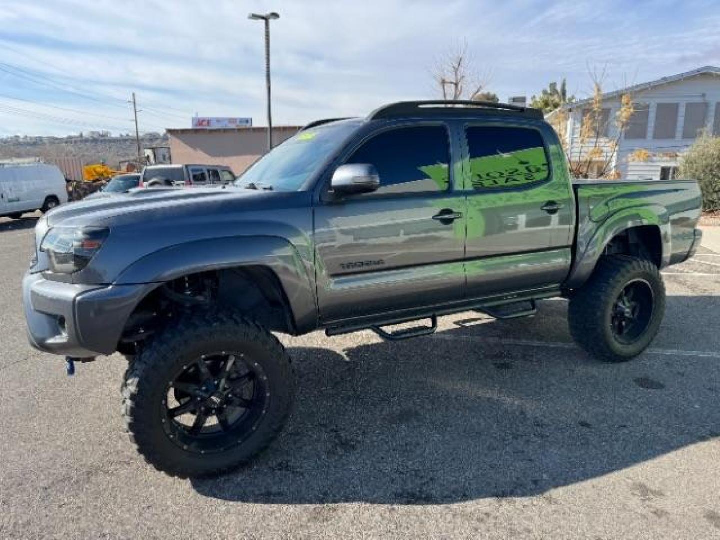 2013 Magnetic Gray Metallic /Graphite Cloth Interior Toyota Tacoma PreRunner Double Cab V6 Auto 2WD (3TMJU4GN0DM) with an 4.0L V6 DOHC 24V engine, 5-Speed Automatic transmission, located at 1865 East Red Hills Pkwy, St. George, 84770, (435) 628-0023, 37.120850, -113.543640 - Photo#4