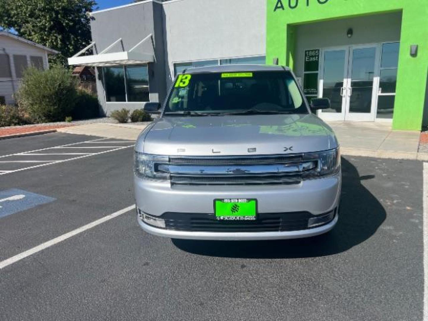 2013 Ingot Silver Metalli /Charcoal Black Leath Ford Flex SEL FWD (2FMGK5C83DB) with an 3.5L V6 DOHC 24V engine, 6-Speed Automatic Ov transmission, located at 1865 East Red Hills Pkwy, St. George, 84770, (435) 628-0023, 37.120850, -113.543640 - We specialize in helping ALL people get the best financing available. No matter your credit score, good, bad or none we can get you an amazing rate. Had a bankruptcy, divorce, or repossessions? We give you the green light to get your credit back on the road. Low down and affordable payments that fit - Photo#1