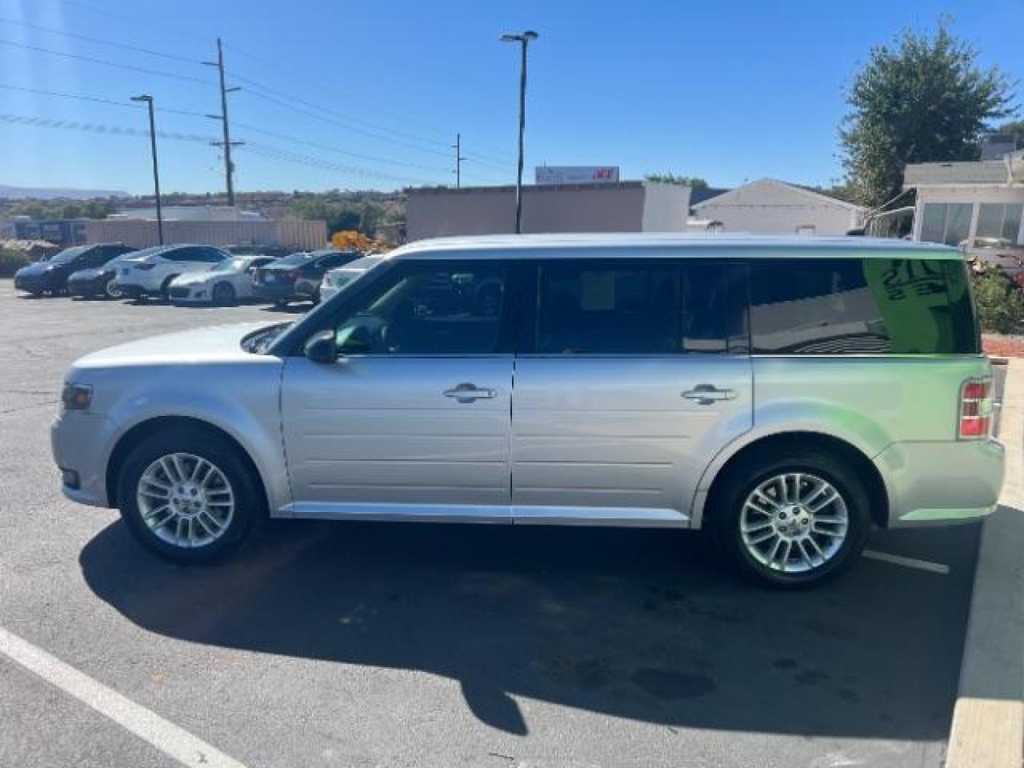 2013 Ingot Silver Metalli /Charcoal Black Leath Ford Flex SEL FWD (2FMGK5C83DB) with an 3.5L V6 DOHC 24V engine, 6-Speed Automatic Ov transmission, located at 1865 East Red Hills Pkwy, St. George, 84770, (435) 628-0023, 37.120850, -113.543640 - We specialize in helping ALL people get the best financing available. No matter your credit score, good, bad or none we can get you an amazing rate. Had a bankruptcy, divorce, or repossessions? We give you the green light to get your credit back on the road. Low down and affordable payments that fit - Photo#3