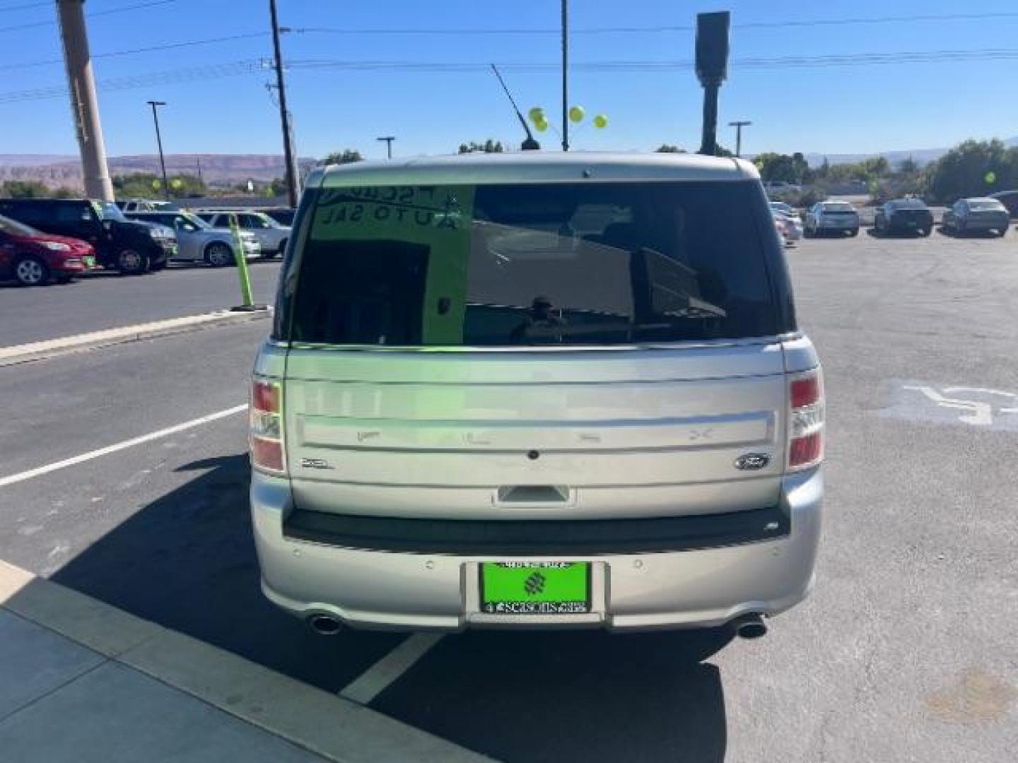 2013 Ingot Silver Metalli /Charcoal Black Leath Ford Flex SEL FWD (2FMGK5C83DB) with an 3.5L V6 DOHC 24V engine, 6-Speed Automatic Ov transmission, located at 1865 East Red Hills Pkwy, St. George, 84770, (435) 628-0023, 37.120850, -113.543640 - Photo#5