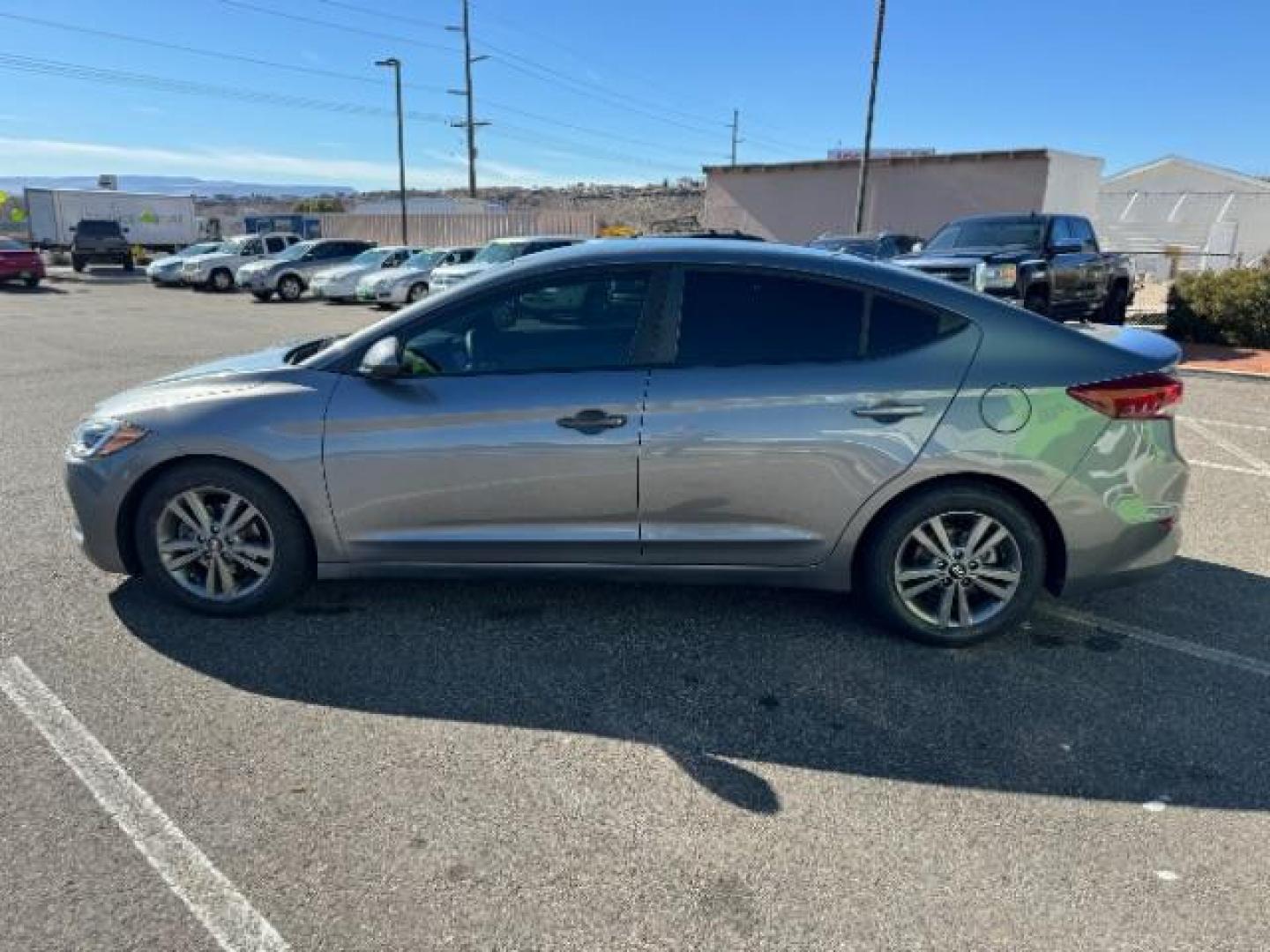 2018 Galactic Gray /Gray, leather Hyundai Elantra Limited (5NPD84LF5JH) with an 1.8L L4 DOHC 16V engine, 6-Speed Automatic transmission, located at 1865 East Red Hills Pkwy, St. George, 84770, (435) 628-0023, 37.120850, -113.543640 - Photo#5