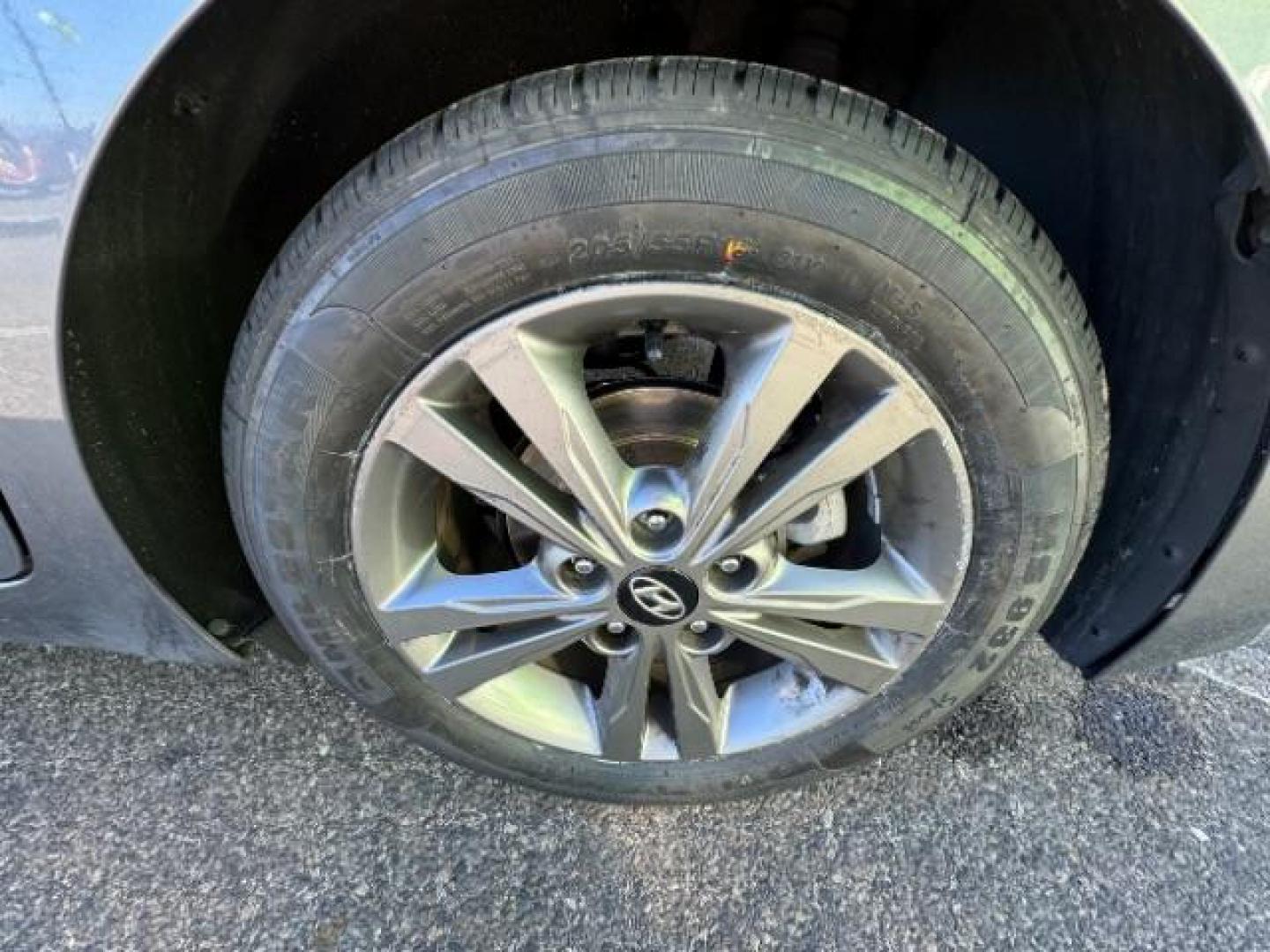 2018 Galactic Gray /Gray, leather Hyundai Elantra Limited (5NPD84LF5JH) with an 1.8L L4 DOHC 16V engine, 6-Speed Automatic transmission, located at 1865 East Red Hills Pkwy, St. George, 84770, (435) 628-0023, 37.120850, -113.543640 - Photo#14