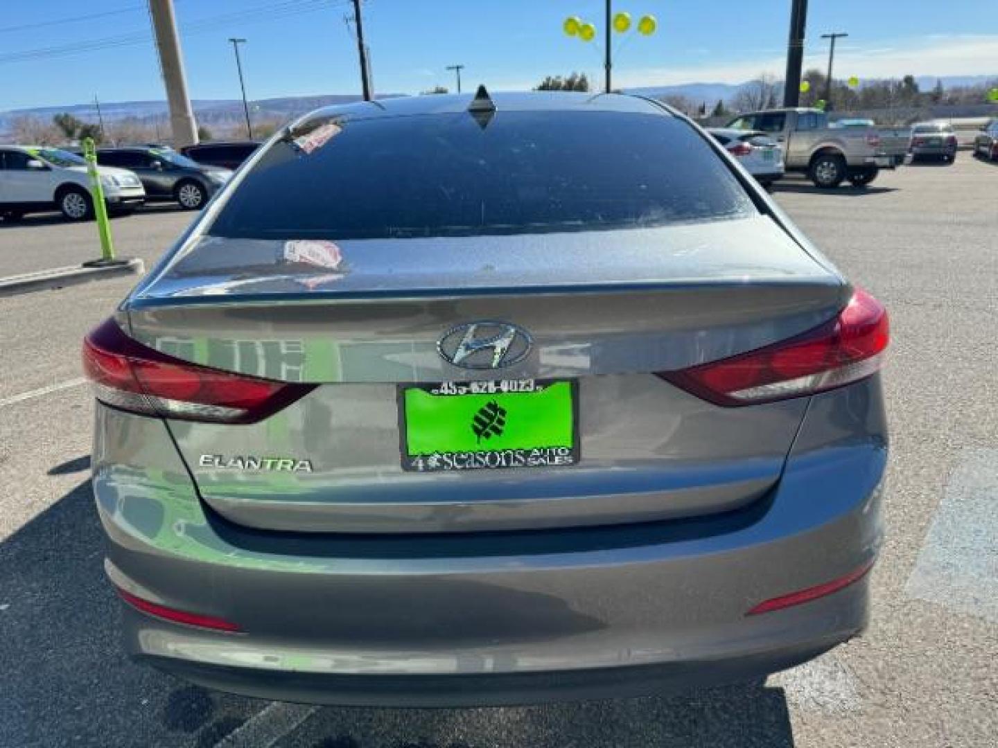 2018 Galactic Gray /Gray, leather Hyundai Elantra Limited (5NPD84LF5JH) with an 1.8L L4 DOHC 16V engine, 6-Speed Automatic transmission, located at 1865 East Red Hills Pkwy, St. George, 84770, (435) 628-0023, 37.120850, -113.543640 - Photo#8