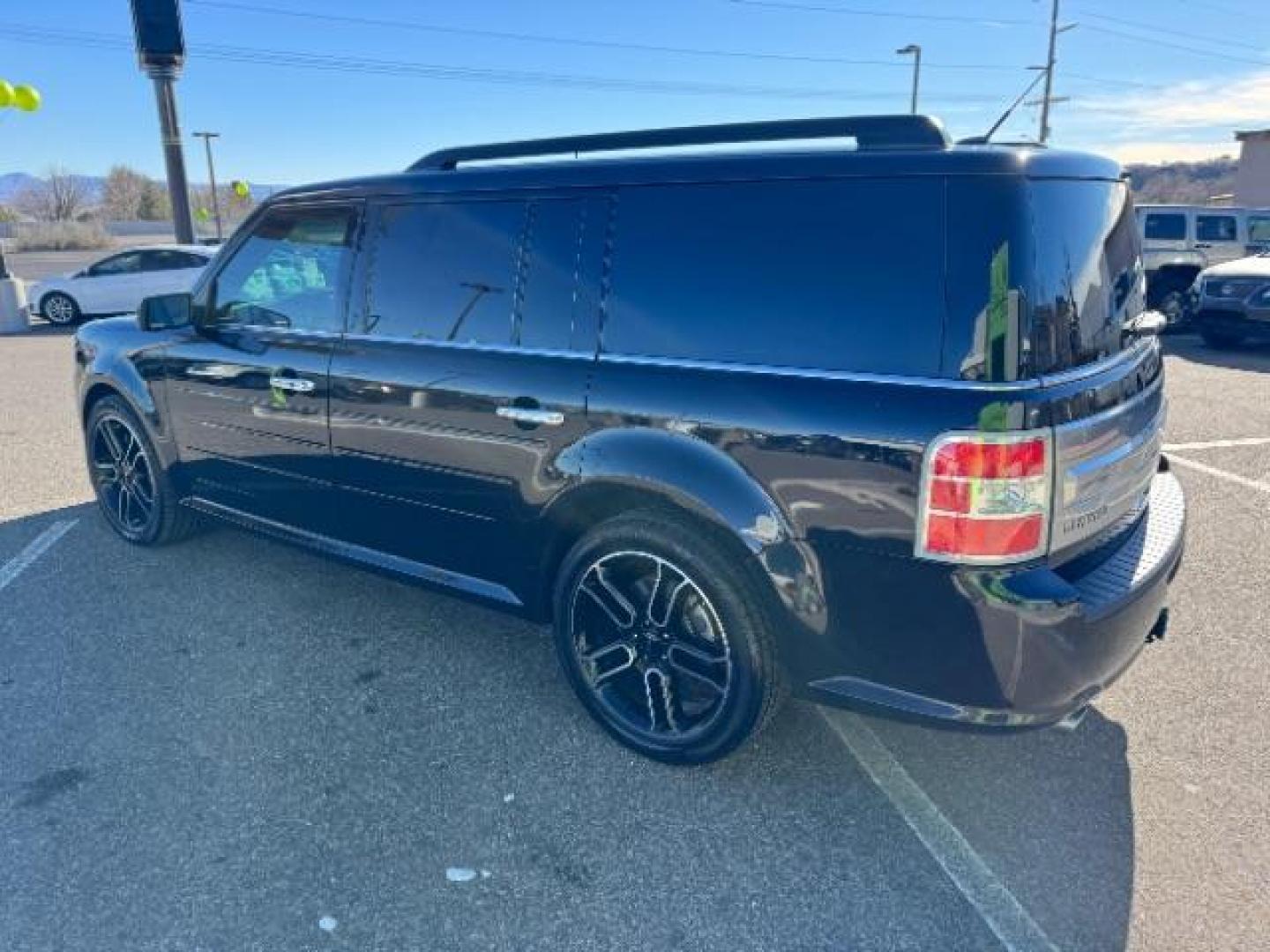 2014 Tuxedo Black Metallic /Charcoal Black Ford Flex Limited FWD (2FMGK5D8XEB) with an 3.5L V6 DOHC 24V engine, 6-Speed Automatic Overdrive transmission, located at 1865 East Red Hills Pkwy, St. George, 84770, (435) 628-0023, 37.120850, -113.543640 - We specialize in helping ALL people get the best financing available. No matter your credit score, good, bad or none we can get you an amazing rate. Had a bankruptcy, divorce, or repossessions? We give you the green light to get your credit back on the road. Low down and affordable payments that fit - Photo#6