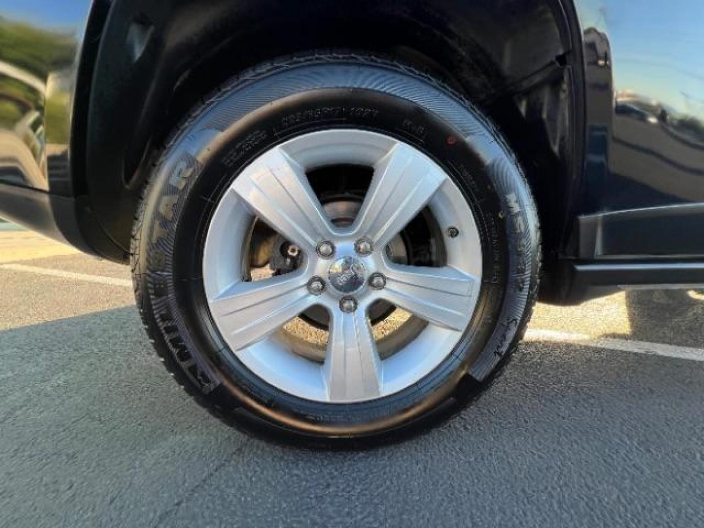 2012 Black /Dark Slate Gray Clot Jeep Compass Sport 4WD (1C4NJDBB2CD) with an 2.4L L4 DOHC 16V engine, Continuously Variabl transmission, located at 940 North Main Street, Cedar City, UT, 84720, (435) 628-0023, 37.692936, -113.061897 - We specialize in helping ALL people get the best financing available. No matter your credit score, good, bad or none we can get you an amazing rate. Had a bankruptcy, divorce, or repossessions? We give you the green light to get your credit back on the road. Low down and affordable payments that fit - Photo#7