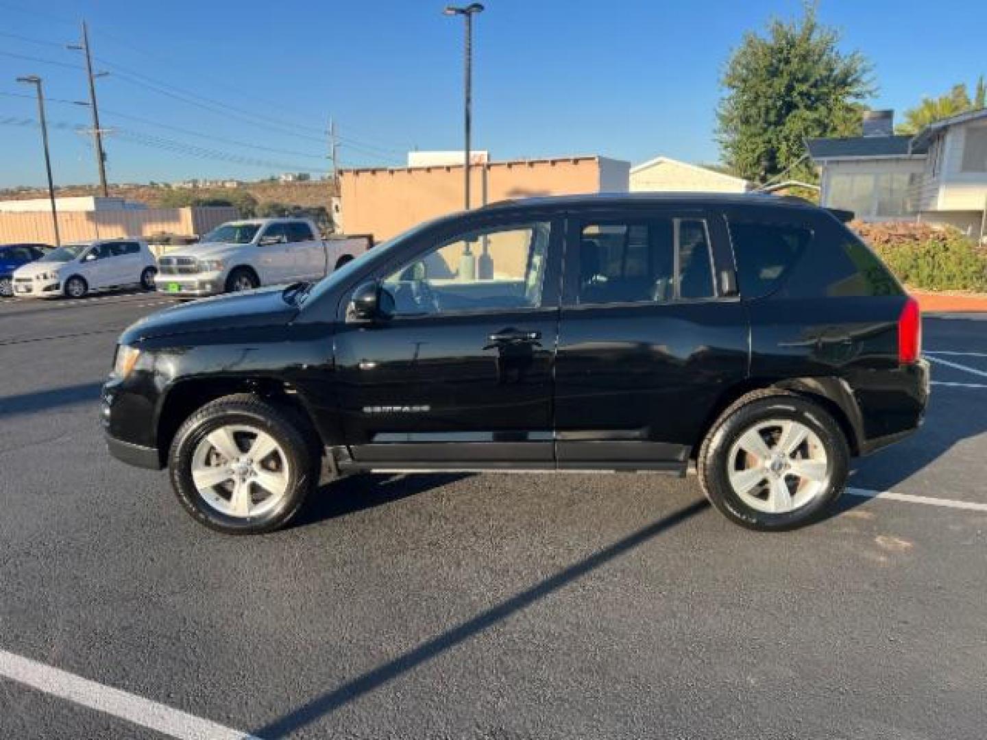 2012 Black /Dark Slate Gray Clot Jeep Compass Sport 4WD (1C4NJDBB2CD) with an 2.4L L4 DOHC 16V engine, Continuously Variabl transmission, located at 940 North Main Street, Cedar City, UT, 84720, (435) 628-0023, 37.692936, -113.061897 - We specialize in helping ALL people get the best financing available. No matter your credit score, good, bad or none we can get you an amazing rate. Had a bankruptcy, divorce, or repossessions? We give you the green light to get your credit back on the road. Low down and affordable payments that fit - Photo#3