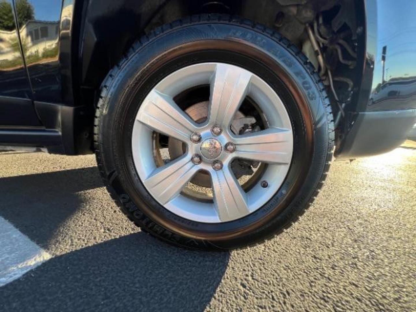 2012 Black /Dark Slate Gray Clot Jeep Compass Sport 4WD (1C4NJDBB2CD) with an 2.4L L4 DOHC 16V engine, Continuously Variabl transmission, located at 940 North Main Street, Cedar City, UT, 84720, (435) 628-0023, 37.692936, -113.061897 - We specialize in helping ALL people get the best financing available. No matter your credit score, good, bad or none we can get you an amazing rate. Had a bankruptcy, divorce, or repossessions? We give you the green light to get your credit back on the road. Low down and affordable payments that fit - Photo#8