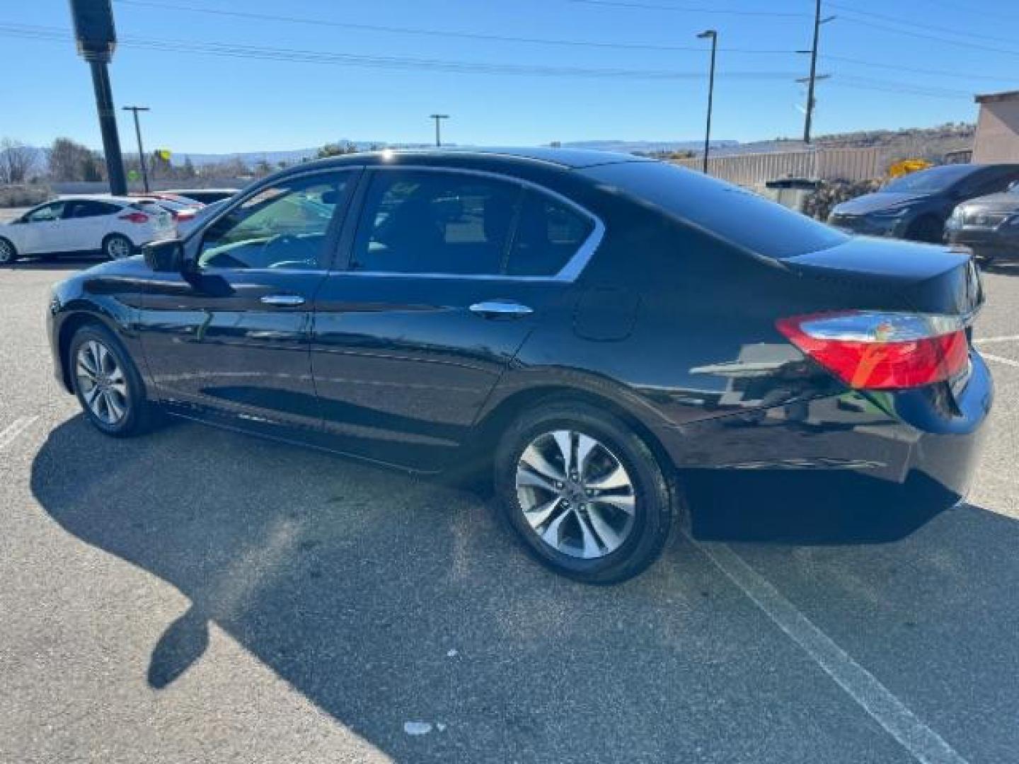 2013 Crystal Black Pearl /Black Cloth Interior Honda Accord LX Sedan CVT (1HGCR2F33DA) with an 2.4L L4 DOHC 16V engine, Continuously Variable Transmission transmission, located at 940 North Main Street, Cedar City, UT, 84720, (435) 628-0023, 37.692936, -113.061897 - Photo#6