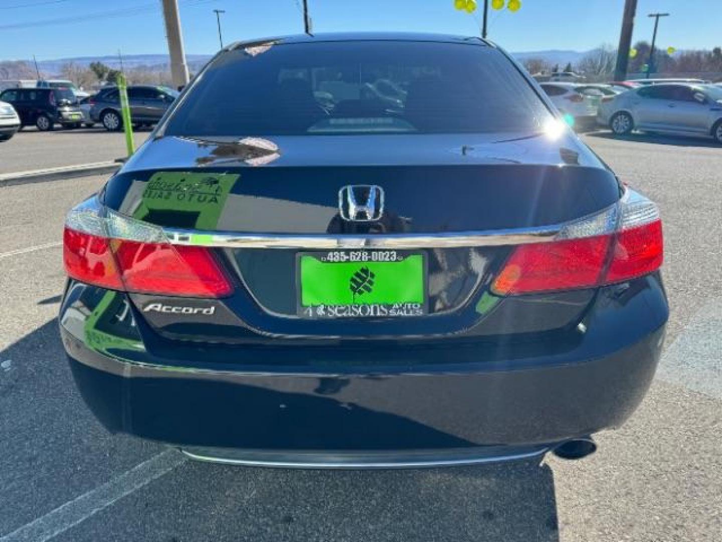 2013 Crystal Black Pearl /Black Cloth Interior Honda Accord LX Sedan CVT (1HGCR2F33DA) with an 2.4L L4 DOHC 16V engine, Continuously Variable Transmission transmission, located at 940 North Main Street, Cedar City, UT, 84720, (435) 628-0023, 37.692936, -113.061897 - Photo#8