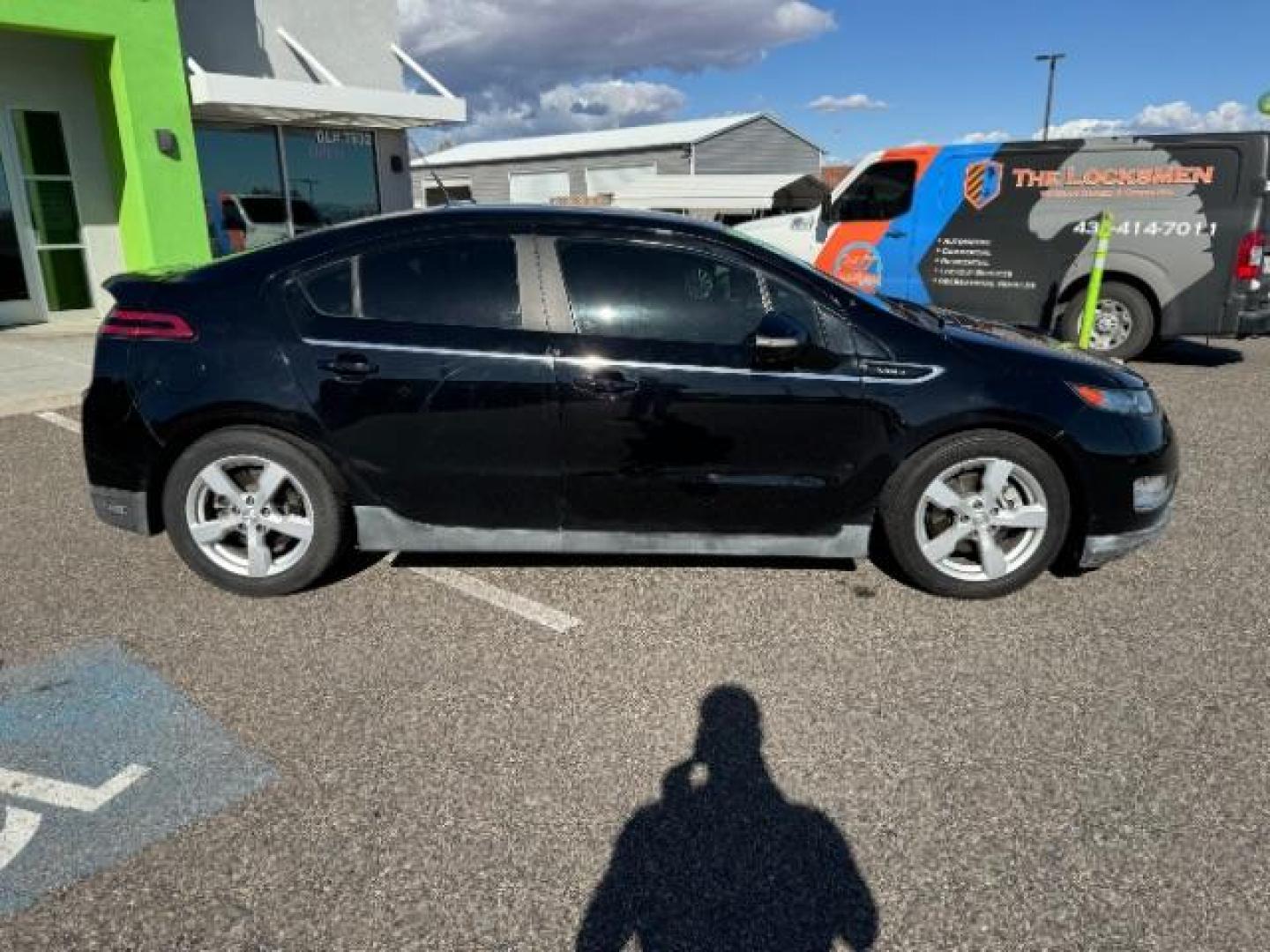 2013 Black /Black Leather interior Chevrolet Volt Premium w/ LEP (1G1RF6E46DU) with an ELECTRIC engine, Continuously Variable Transmission transmission, located at 1865 East Red Hills Pkwy, St. George, 84770, (435) 628-0023, 37.120850, -113.543640 - Photo#9