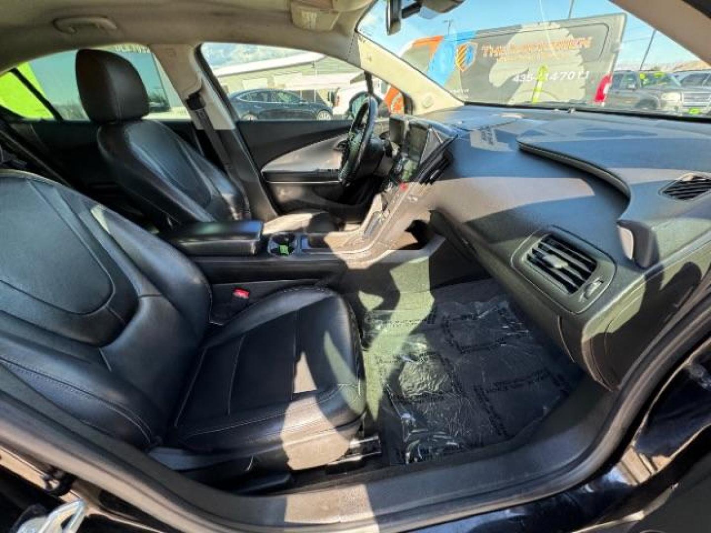 2013 Black /Black Leather interior Chevrolet Volt Premium w/ LEP (1G1RF6E46DU) with an ELECTRIC engine, Continuously Variable Transmission transmission, located at 1865 East Red Hills Pkwy, St. George, 84770, (435) 628-0023, 37.120850, -113.543640 - Photo#34