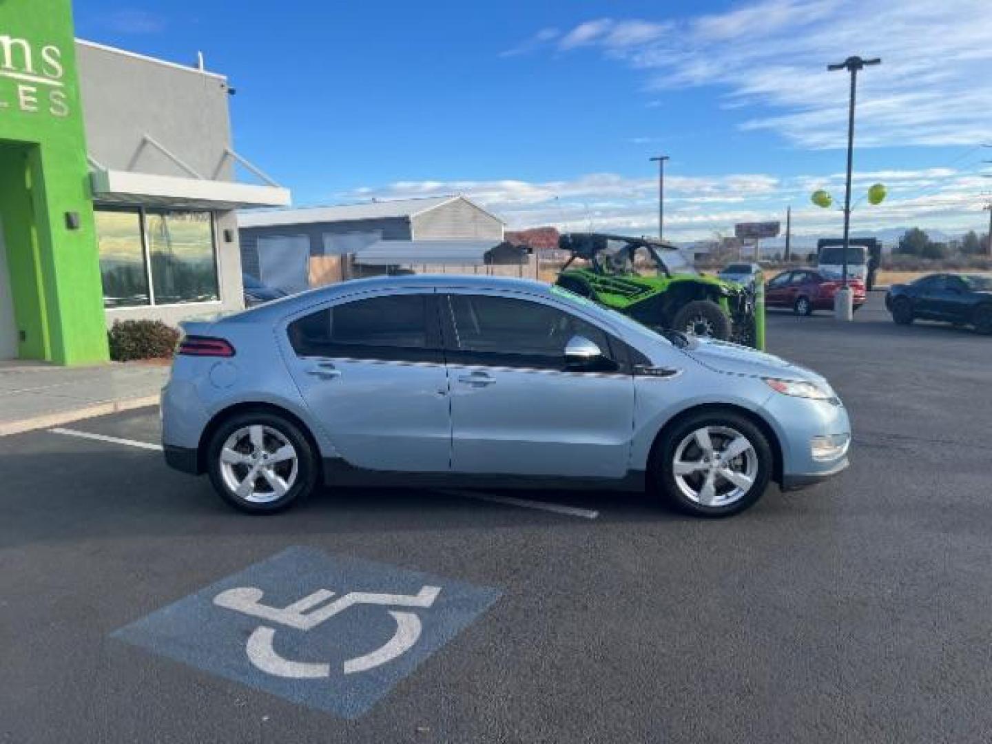 2015 Light Blue /Black Leather Interior Chevrolet Volt Premium w/ Navigatio (1G1RD6E44FU) with an 1.4L L4 DOHC 16V PLU engine, Continuously Variabl transmission, located at 940 North Main Street, Cedar City, UT, 84720, (435) 628-0023, 37.692936, -113.061897 - Photo#7