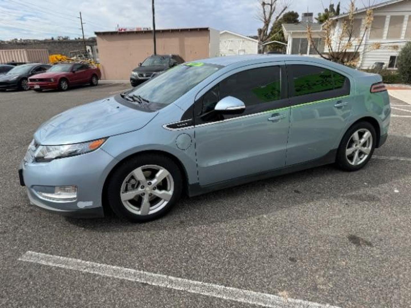 2015 Silver Topaz Metallic Chevrolet Volt Premium w/ Navigation (1G1RD6E44FU) with an 1.4L L4 DOHC 16V PLUG-IN HYBRID engine, Continuously Variable Transmission transmission, located at 940 North Main Street, Cedar City, UT, 84720, (435) 628-0023, 37.692936, -113.061897 - ***This vehicle qualifies for the EV/Hybrid tax rebate of up to $4,000*** We are setup with the IRS to recieve direct payments within 72 hours. We file the rebate online with IRS and can credit it to your down payment, reduce the sales price OR give you cashback!! These cars will not last and can o - Photo#5