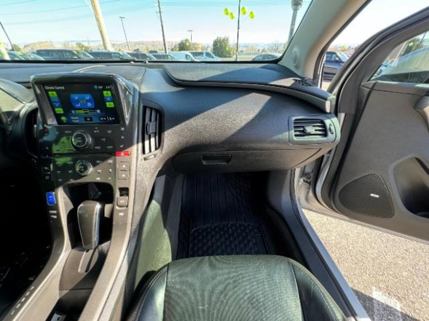 2012 Silver Ice Metallic /Jet Black and Ceramic White Cloth Interior Chevrolet Volt Premium w/ Navigation (1G1RD6E47CU) with an 1.4L L4 DOHC 16V PLUG-IN HYBRID engine, Continuously Variable Transmission transmission, located at 1865 East Red Hills Pkwy, St. George, 84770, (435) 628-0023, 37.120850, -113.543640 - We specialize in helping ALL people get the best financing available. No matter your credit score, good, bad or none we can get you an amazing rate. Had a bankruptcy, divorce, or repossessions? We give you the green light to get your credit back on the road. Low down and affordable payments that fit - Photo#35