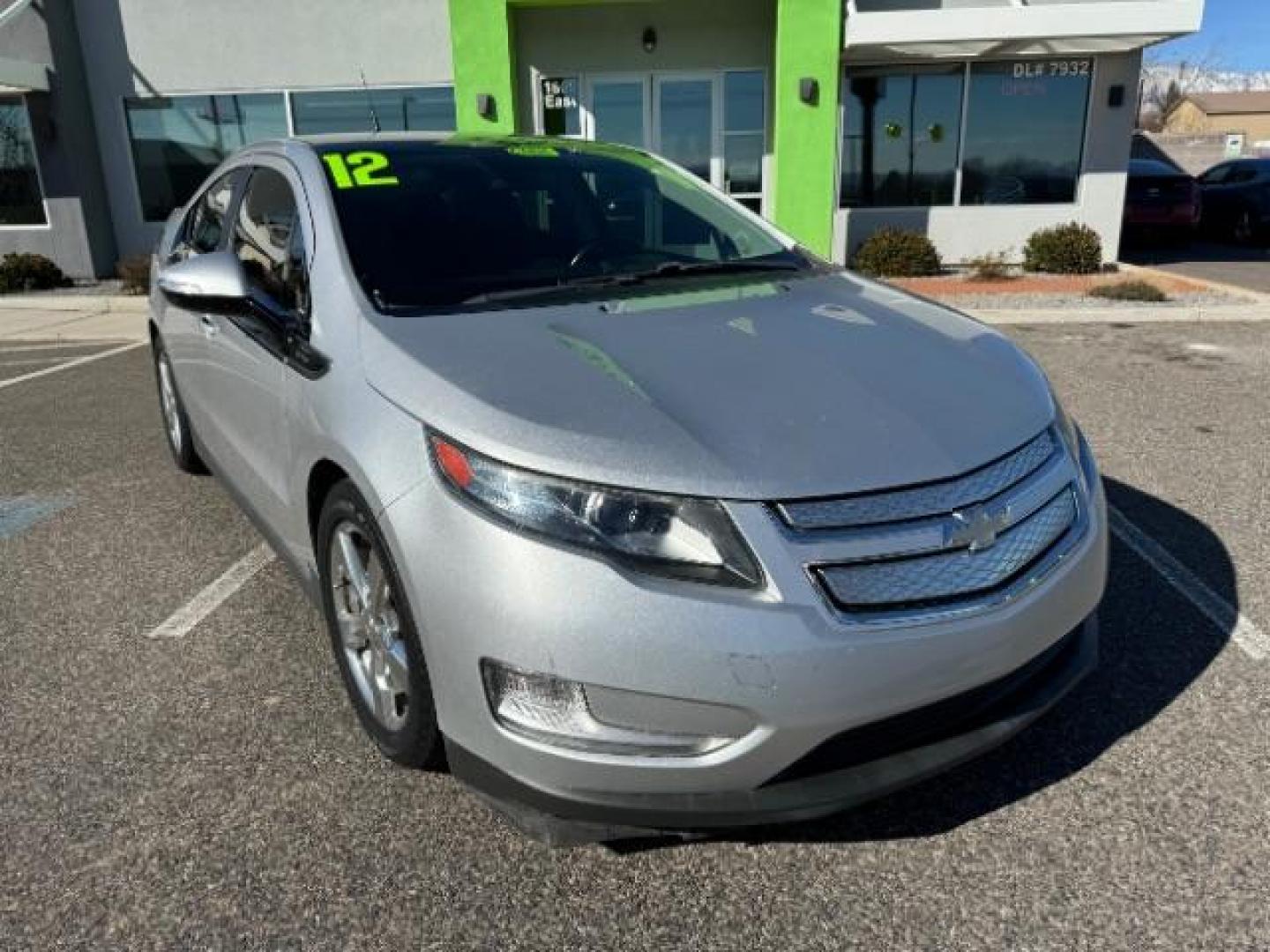 2012 Silver Ice Metallic /Jet Black and Ceramic White Cloth Interior Chevrolet Volt Premium w/ Navigation (1G1RD6E47CU) with an 1.4L L4 DOHC 16V PLUG-IN HYBRID engine, Continuously Variable Transmission transmission, located at 1865 East Red Hills Pkwy, St. George, 84770, (435) 628-0023, 37.120850, -113.543640 - We specialize in helping ALL people get the best financing available. No matter your credit score, good, bad or none we can get you an amazing rate. Had a bankruptcy, divorce, or repossessions? We give you the green light to get your credit back on the road. Low down and affordable payments that fit - Photo#2