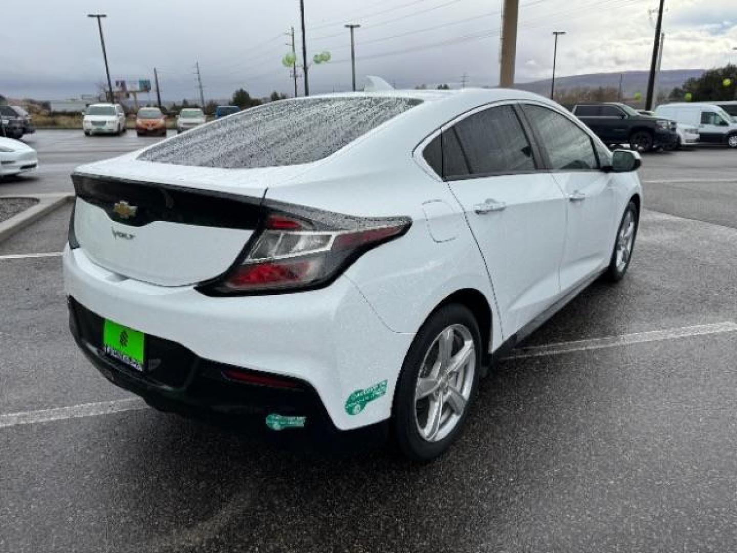 2017 Summit White /Jet Black/Jet Black, cloth Chevrolet Volt LT (1G1RC6S59HU) with an 1.5L L4 DOHC 16V PLUG-IN HYBRID engine, Continuously Variable Transmission transmission, located at 1865 East Red Hills Pkwy, St. George, 84770, (435) 628-0023, 37.120850, -113.543640 - Photo#10