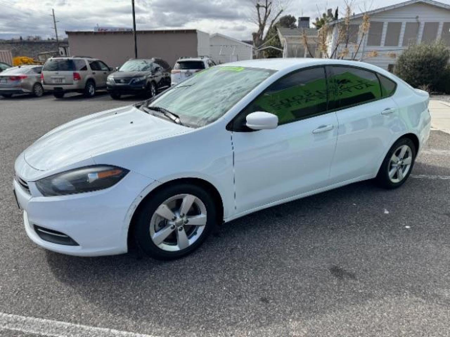 2016 White /Black, premium cloth Dodge Dart SXT (1C3CDFBB9GD) with an 2.4L L4 DOHC 16V engine, 6-Speed Automatic transmission, located at 940 North Main Street, Cedar City, UT, 84720, (435) 628-0023, 37.692936, -113.061897 - Photo#4