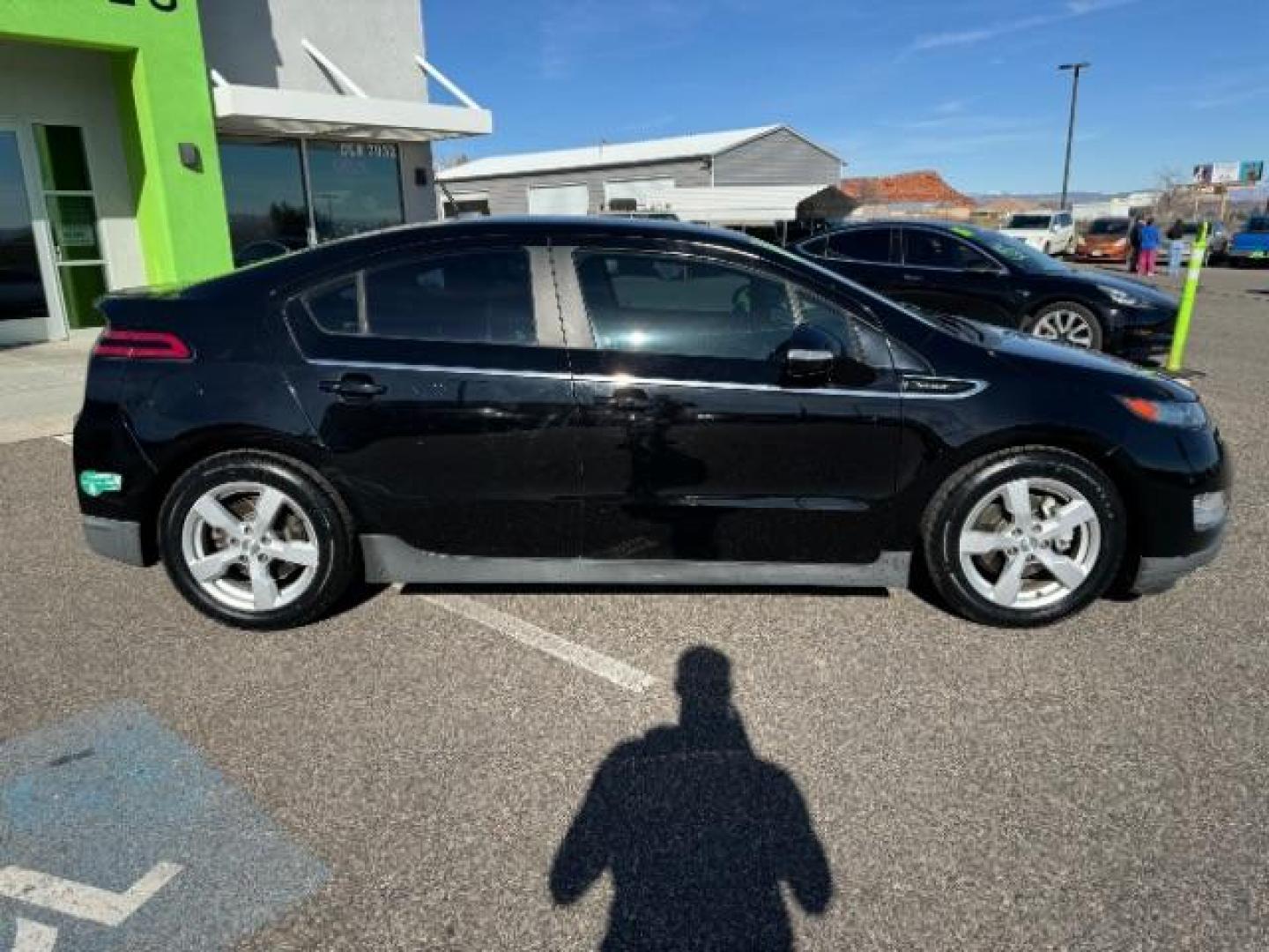 2014 Black /Black cloth interior Chevrolet Volt Standard w/ LEP (1G1RE6E40EU) with an 1.4L L4 DOHC 16V PLU engine, Continuously Variabl transmission, located at 1865 East Red Hills Pkwy, St. George, 84770, (435) 628-0023, 37.120850, -113.543640 - NO TAX CREDIT AVAILABLE We specialize in helping ALL people get the best financing available. No matter your credit score, good, bad or none we can get you an amazing rate. Had a bankruptcy, divorce, or repossessions? We give you the green light to get your credit back on the road. Low down and aff - Photo#11