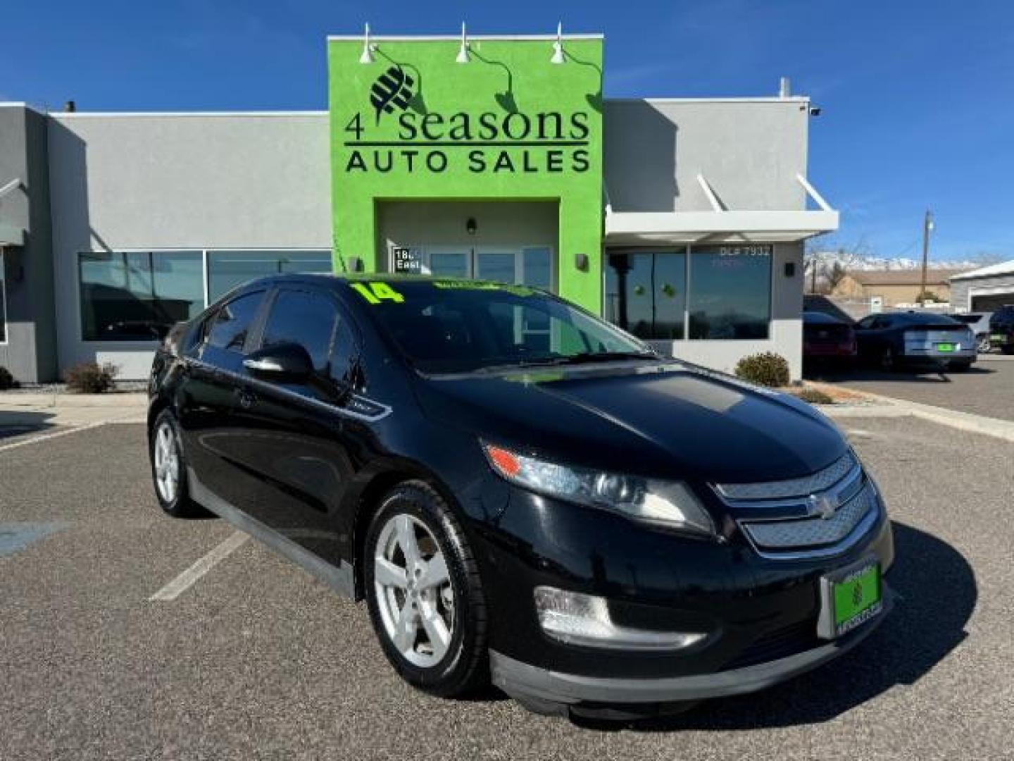 2014 Black /Black cloth interior Chevrolet Volt Standard w/ LEP (1G1RE6E40EU) with an 1.4L L4 DOHC 16V PLUG-IN HYBRID engine, Continuously Variable Transmission transmission, located at 1865 East Red Hills Pkwy, St. George, 84770, (435) 628-0023, 37.120850, -113.543640 - Photo#0