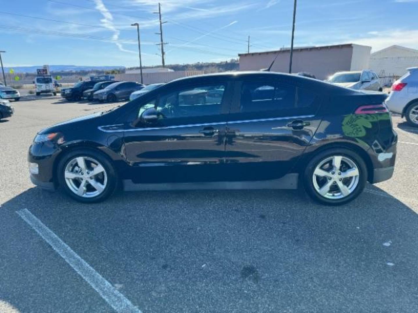 2014 Black /Black cloth interior Chevrolet Volt Standard w/ LEP (1G1RE6E40EU) with an 1.4L L4 DOHC 16V PLUG-IN HYBRID engine, Continuously Variable Transmission transmission, located at 1865 East Red Hills Pkwy, St. George, 84770, (435) 628-0023, 37.120850, -113.543640 - Photo#5