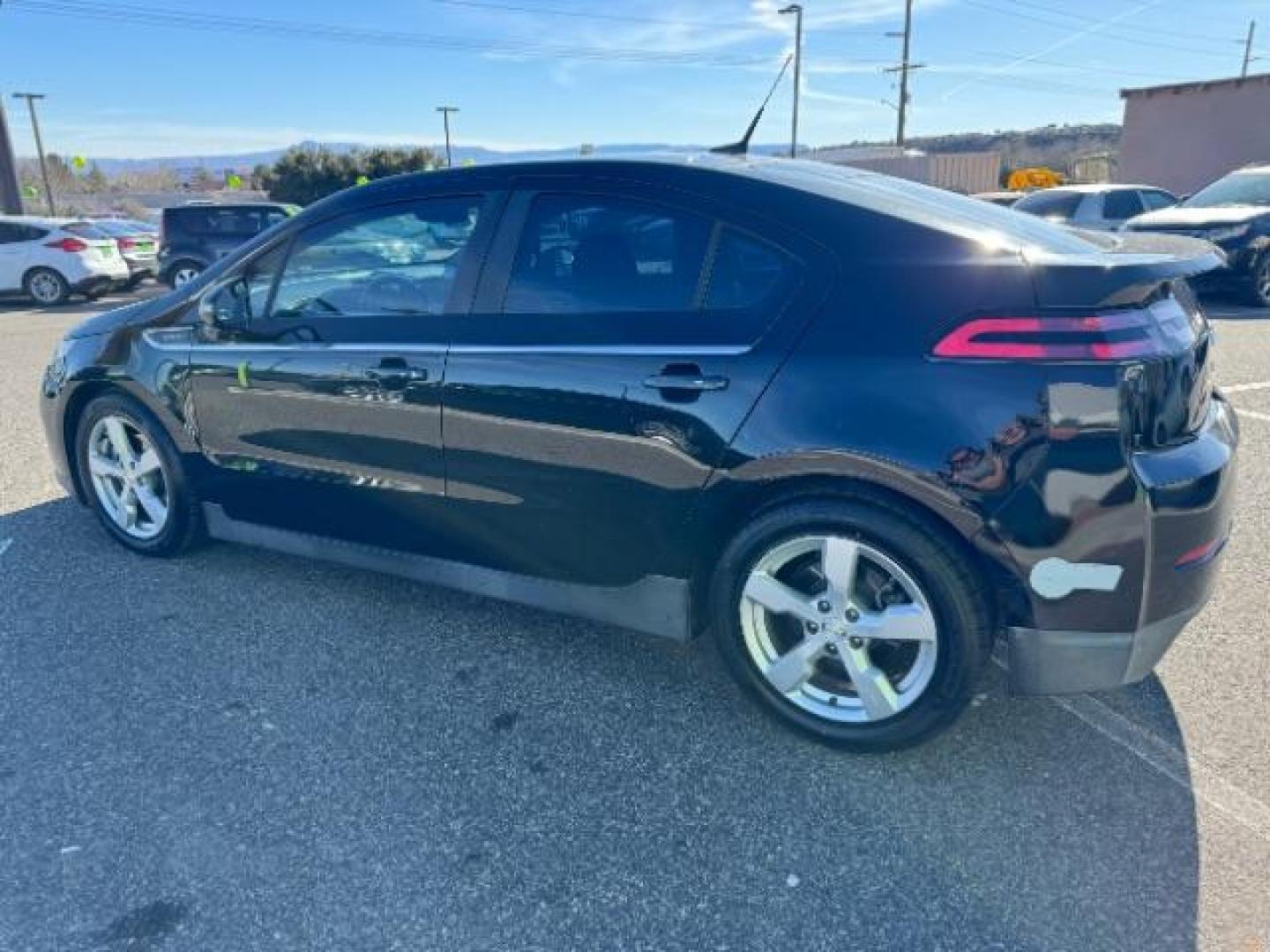 2014 Black /Black cloth interior Chevrolet Volt Standard w/ LEP (1G1RE6E40EU) with an 1.4L L4 DOHC 16V PLUG-IN HYBRID engine, Continuously Variable Transmission transmission, located at 1865 East Red Hills Pkwy, St. George, 84770, (435) 628-0023, 37.120850, -113.543640 - Photo#6