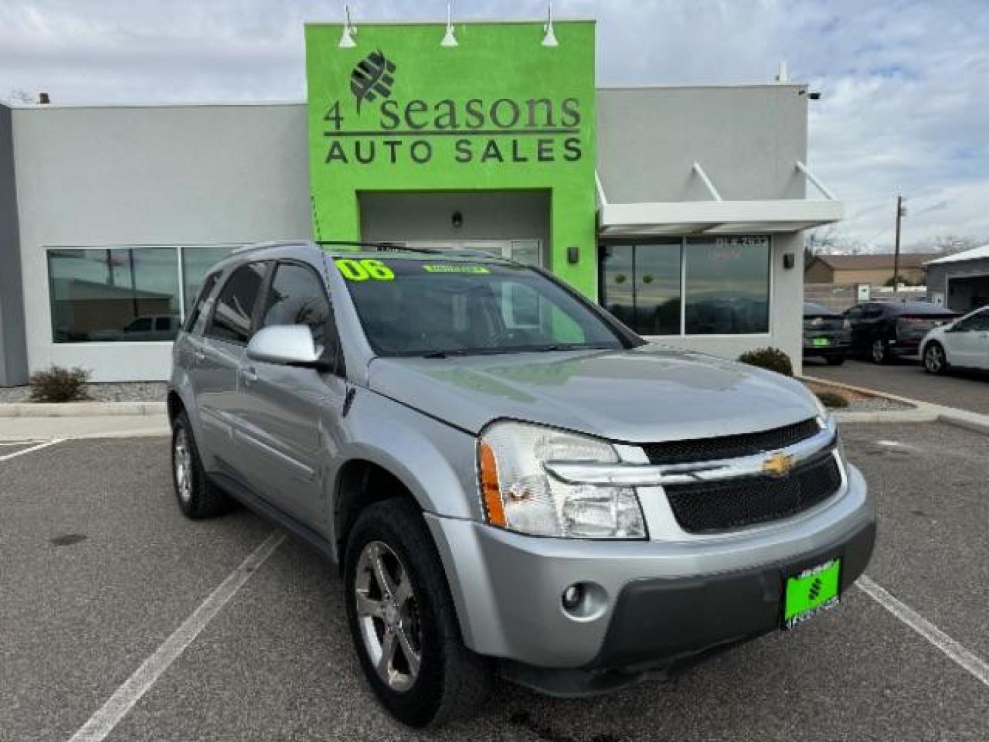 2006 Galaxy Silver Metallic /Light Gray Cloth Interior Chevrolet Equinox LT AWD (2CNDL73F366) with an 3.4L V6 OHV 12V engine, 5-Speed Automatic transmission, located at 1865 East Red Hills Pkwy, St. George, 84770, (435) 628-0023, 37.120850, -113.543640 - Photo#0