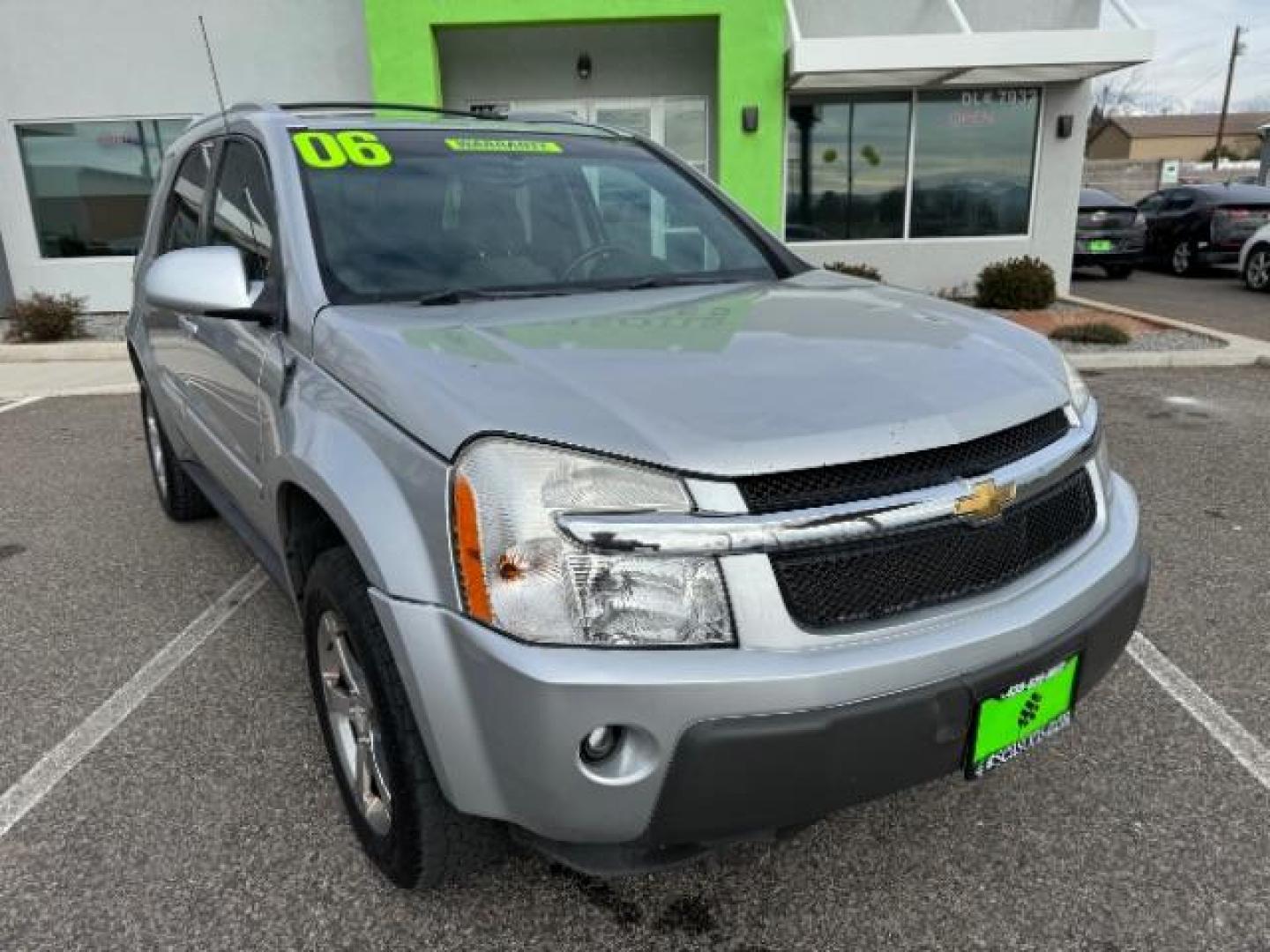 2006 Galaxy Silver Metallic /Light Gray Cloth Interior Chevrolet Equinox LT AWD (2CNDL73F366) with an 3.4L V6 OHV 12V engine, 5-Speed Automatic transmission, located at 1865 East Red Hills Pkwy, St. George, 84770, (435) 628-0023, 37.120850, -113.543640 - Photo#1