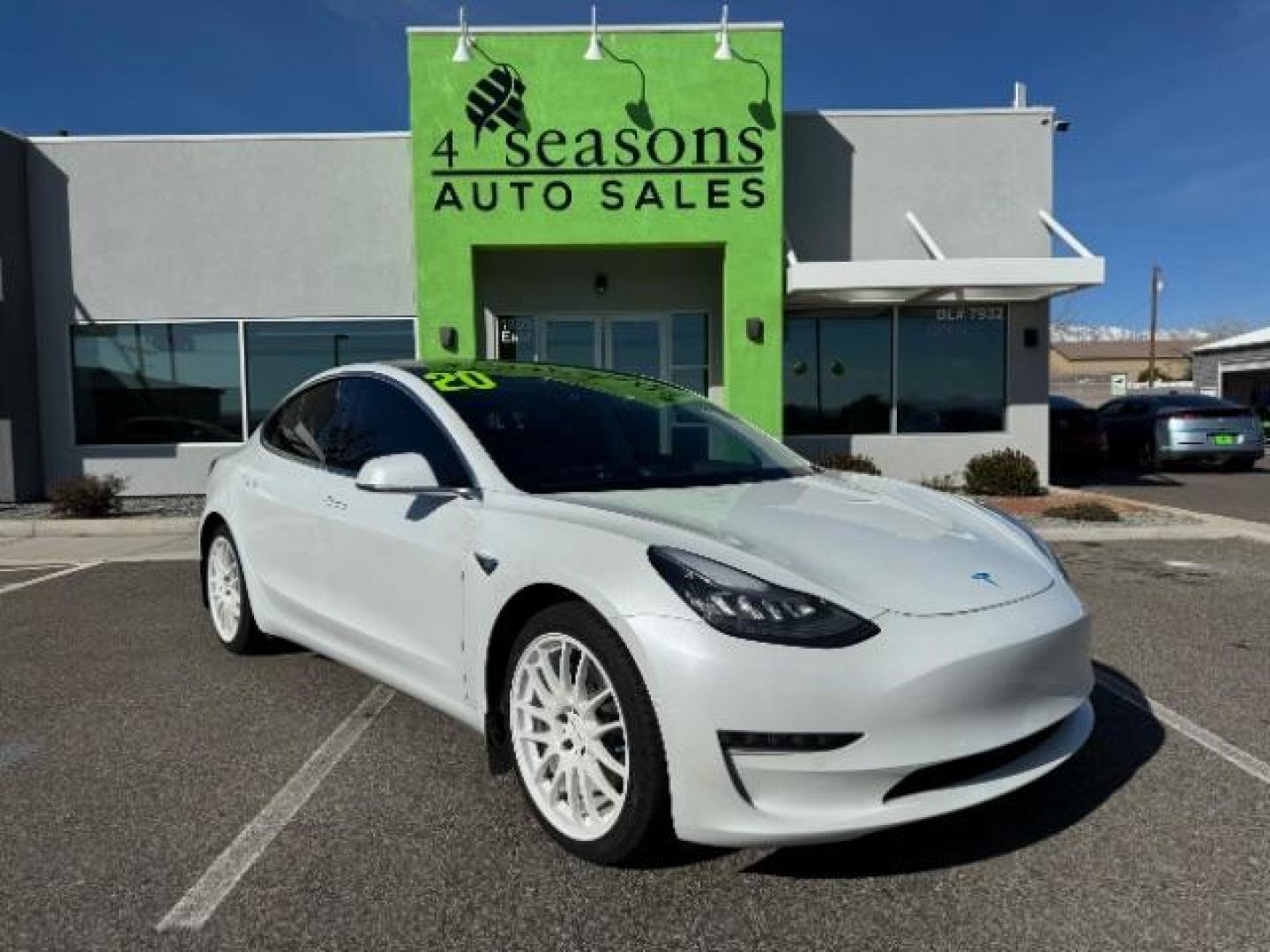 2020 Pearl White Multi-Coat /All Black, leatherette Tesla Model 3 Standard Range Plus (5YJ3E1EA3LF) with an ELECTRIC engine, 1-Speed Automatic transmission, located at 1865 East Red Hills Pkwy, St. George, 84770, (435) 628-0023, 37.120850, -113.543640 - SOLD - ***This Tesla qualifies for $4000 IRS EV tax rebate*** We are setup with IRS to recieve funds within 72 hours. Use the rebate as your down payment or cash in hand. Aftermarket wheels, carbonfiber accents, YOKE steering wheel. This is a beautiful car! We specialize in helping ALL people get - Photo#0