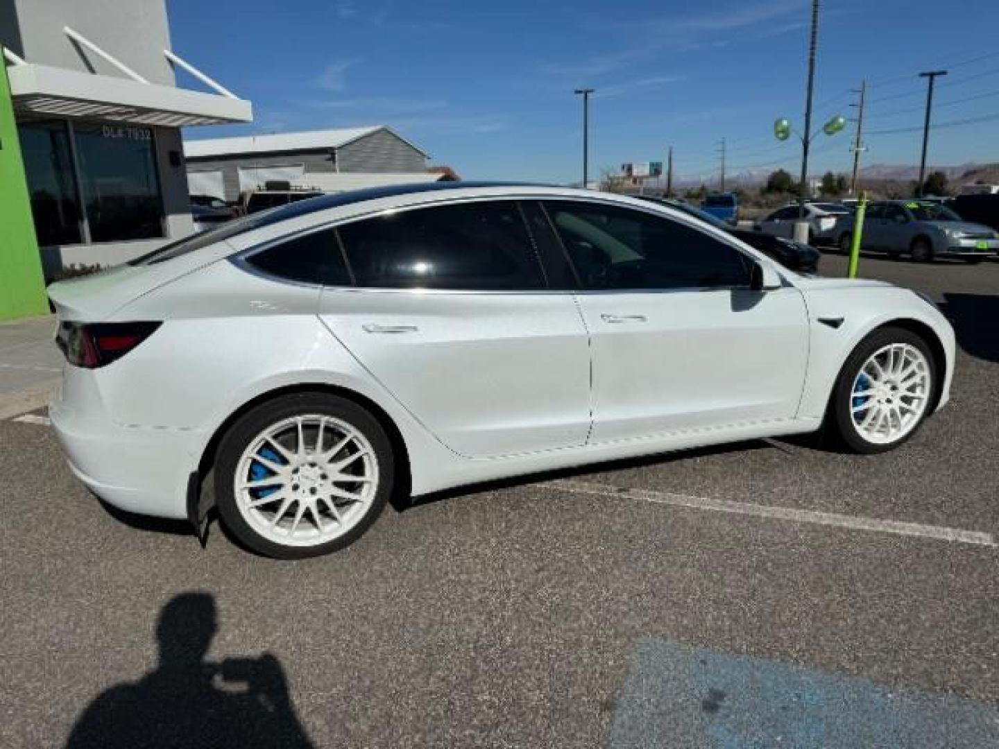 2020 Pearl White Multi-Coat /All Black, leatherette Tesla Model 3 Standard Range Plus (5YJ3E1EA3LF) with an ELECTRIC engine, 1-Speed Automatic transmission, located at 1865 East Red Hills Pkwy, St. George, 84770, (435) 628-0023, 37.120850, -113.543640 - SOLD - ***This Tesla qualifies for $4000 IRS EV tax rebate*** We are setup with IRS to recieve funds within 72 hours. Use the rebate as your down payment or cash in hand. Aftermarket wheels, carbonfiber accents, YOKE steering wheel. This is a beautiful car! We specialize in helping ALL people get - Photo#11