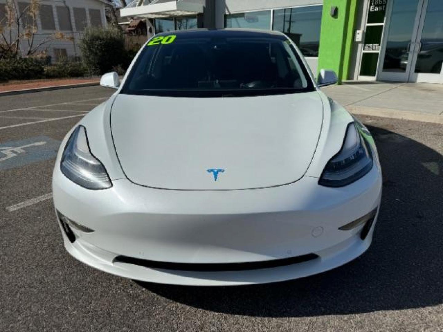 2020 Pearl White Multi-Coat /All Black, leatherette Tesla Model 3 Standard Range Plus (5YJ3E1EA3LF) with an ELECTRIC engine, 1-Speed Automatic transmission, located at 1865 East Red Hills Pkwy, St. George, 84770, (435) 628-0023, 37.120850, -113.543640 - SOLD - ***This Tesla qualifies for $4000 IRS EV tax rebate*** We are setup with IRS to recieve funds within 72 hours. Use the rebate as your down payment or cash in hand. Aftermarket wheels, carbonfiber accents, YOKE steering wheel. This is a beautiful car! We specialize in helping ALL people get - Photo#4